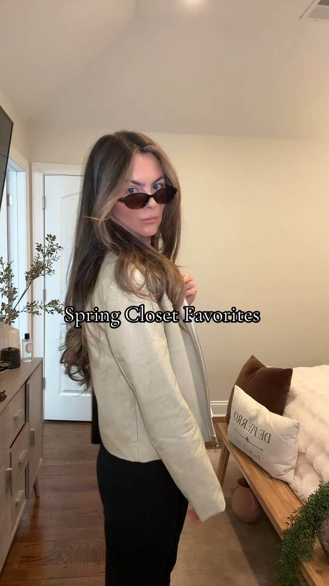 Some spring favorites that I can’t stop wearing!

@Aritzia @Steve Madden US #springoutfits #springshoes #aritzia #closetstaples #springstyle 