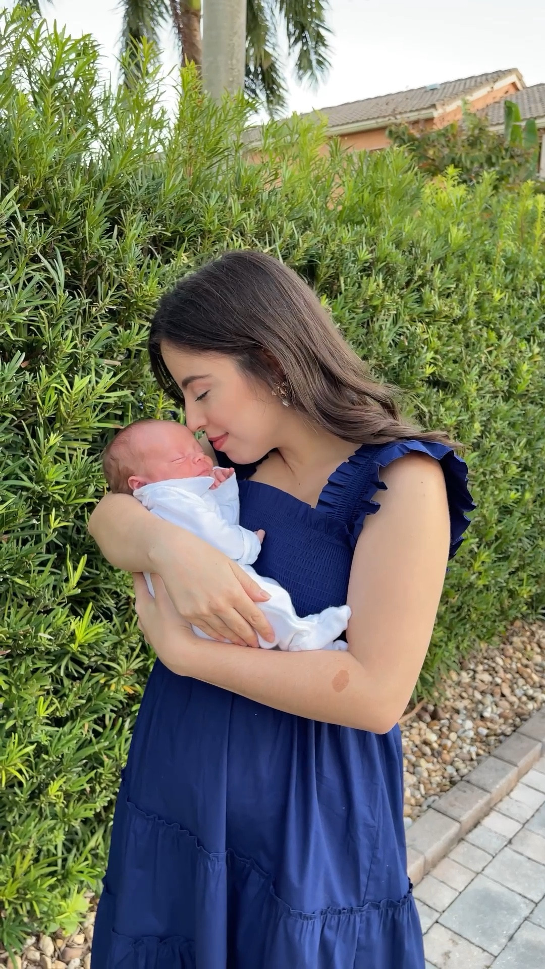 #ad I partnered with @target to share a product I wish I had the first time: Flow Nipple Shield by @munchkininc.
It’s not just a nipple shield! Flow features a built-in channel that lets you actually see your milk flowing in real time. That kind of reassurance is everything in those early weeks!
It’s made with soft-touch, BPA-free silicone, supports latching, eases discomfort, and helps you feel more in tune with your baby. Plus, it’s designed for up to 200 uses and comes with a travel kit and cleaning syringe for simple sterilizing.
Shop Flow now at @target and feel supported from the very first feed!
 #MunchkinFlow #TargetPartner #Target



#LTKFamily #LTKBump #LTKBaby