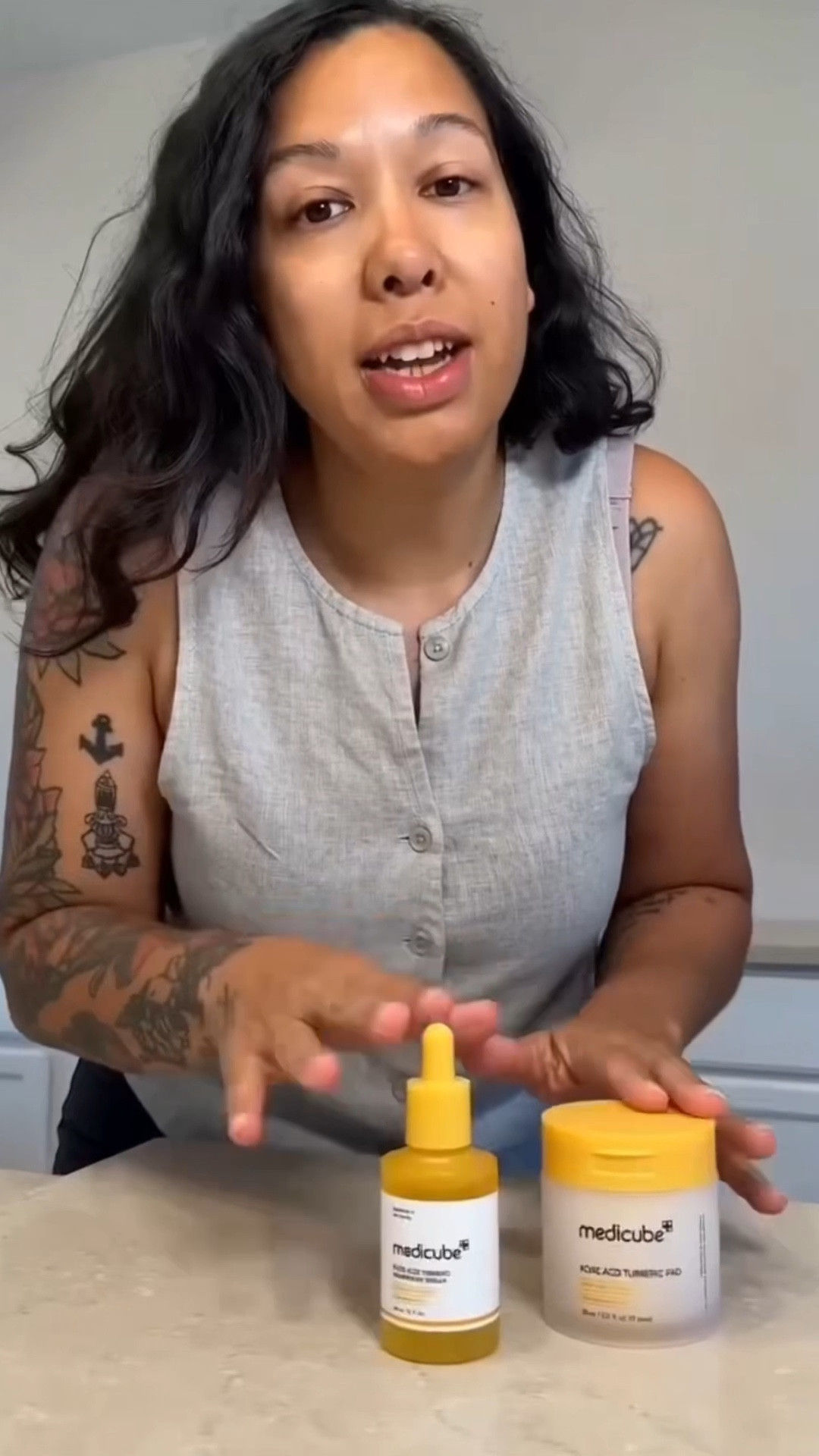 ✨ Struggling with dark spots & uneven skin tone? Let’s fix it ✨
If you’re dealing with hyperpigmentation, acne marks, or sun spots, your skincare routine needs ingredients that actually target melanin buildup and fade discoloration over time.
💧 Look for viral but effective actives like:
Tranexamic Acid (fades stubborn dark spots)
Niacinamide (brightens + evens skin tone)
Vitamin C serum (glow + pigmentation control)
Kojic Acid (targets hyperpigmentation + dull skin)
Skin barrier repair skincare (prevents new dark spots)
🌟 Consistency > trends. Real results come from daily use + SPF protection.
📌 Glow up goal: clear, even-toned, radiant “glass skin” without makeup filters.
#DarkSpots #Hyperpigmentation #SkincareRoutine #KojicAcid #GlassSkin

#LTKBeauty #LTKgrwm #LTKMothersDay
