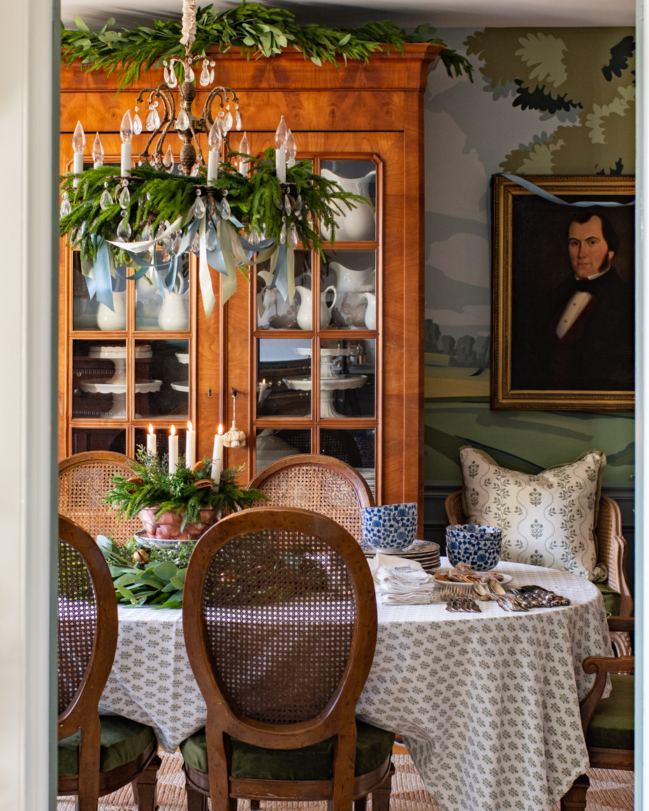 The dining room is finally dressed...   

 #LTKHoliday #LTKSeasonal #LTKHome