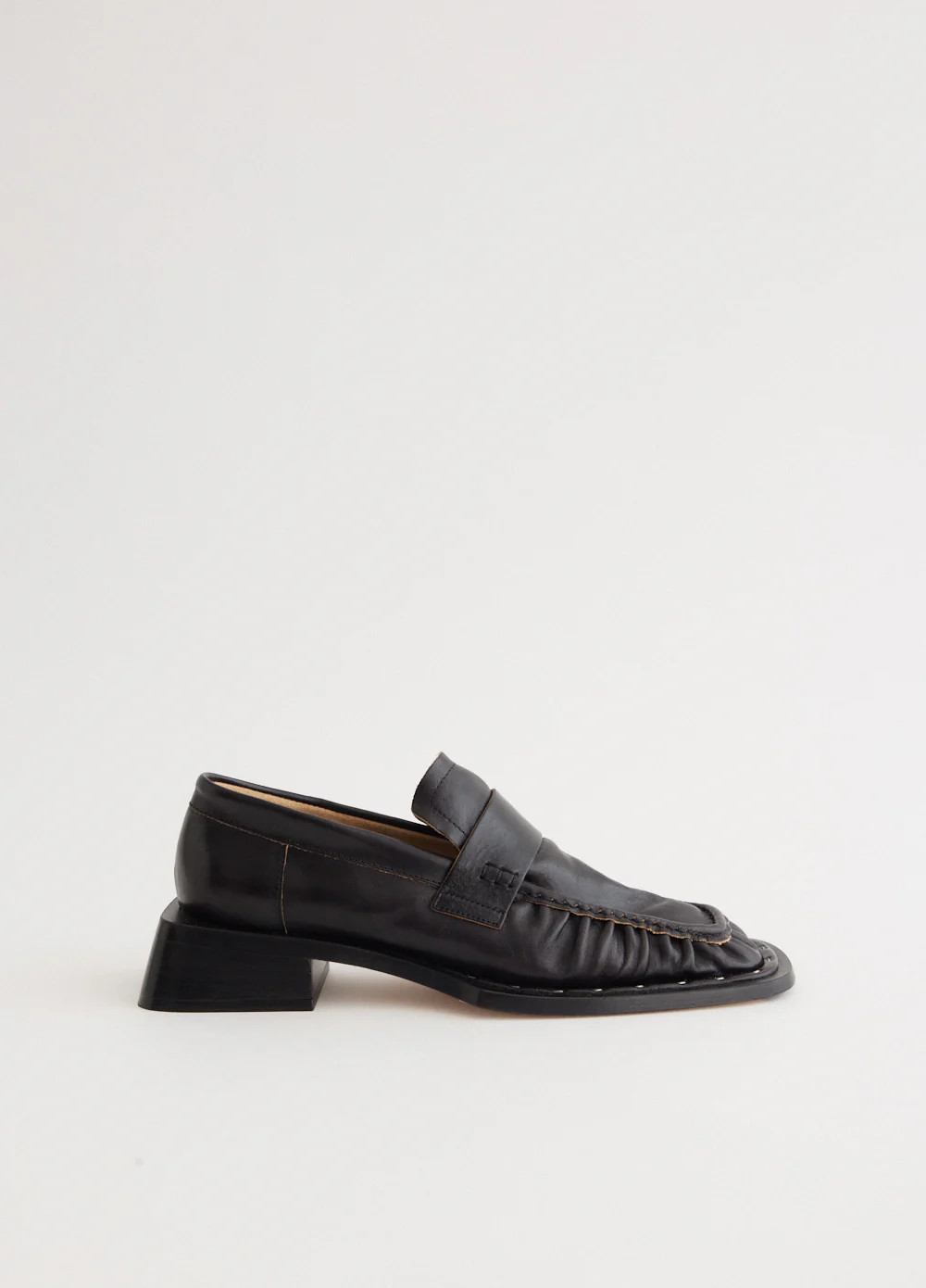 Airi Loafers | Incu
