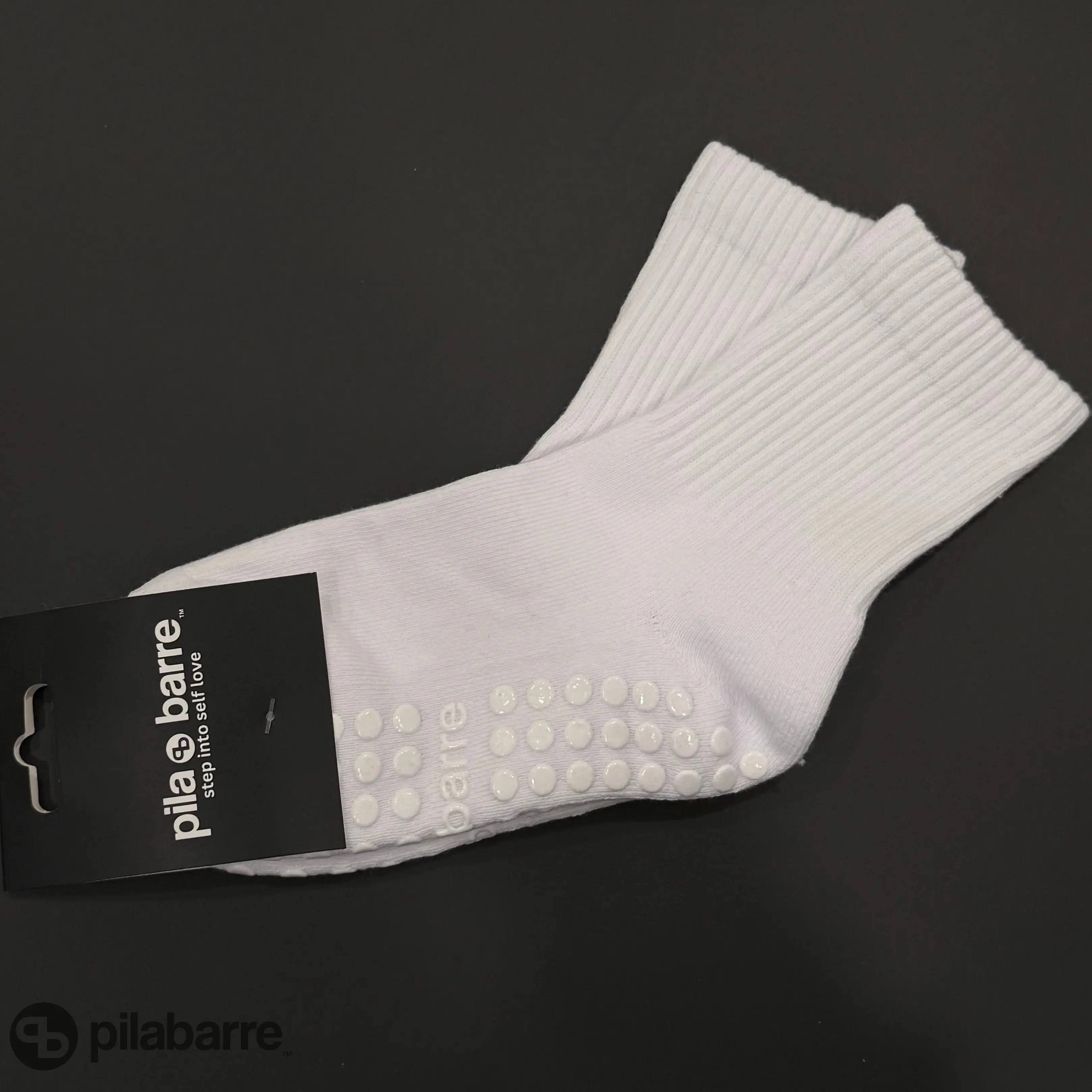 PILA Plain Best White Grip Socks | Pila-Barre