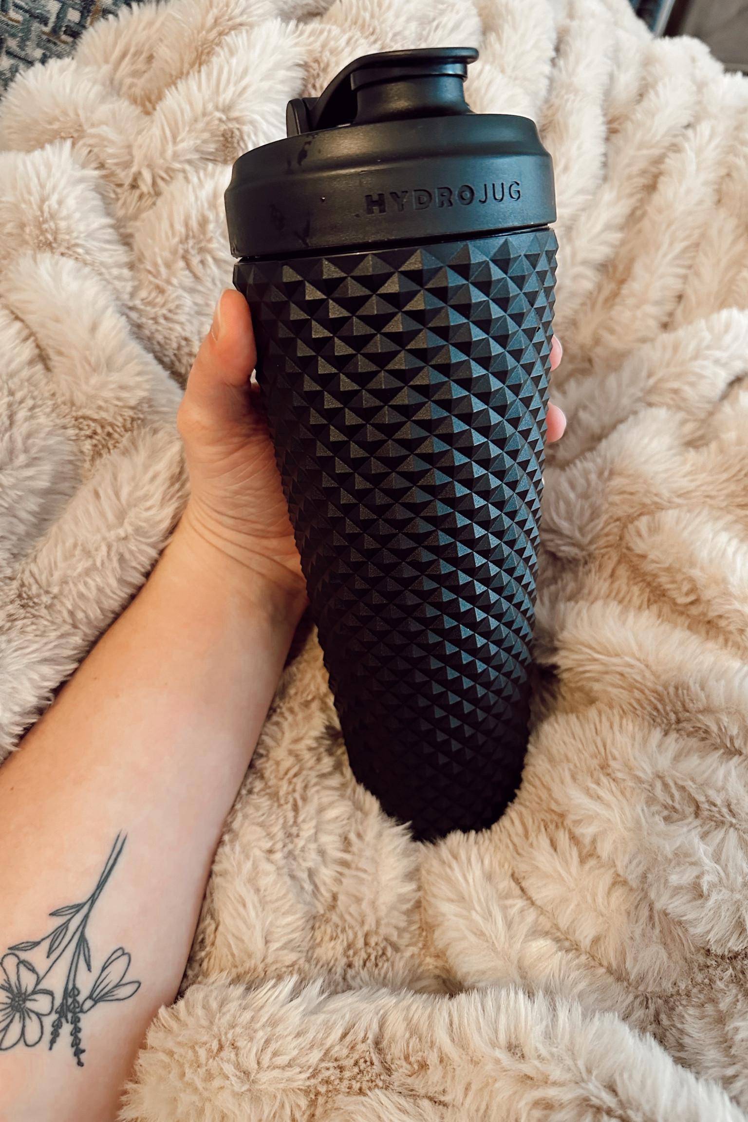 Absolutely loving my new SHKR bottle from hydro jug! This bottle also comes with a straw and lid for when you don’t want to use the shaker part! Comes in many other cute colors and patterns!

#shakerbottle #hydrojug #hydrate #drinkup #studded 

#LTKGiftGuide #LTKunder50 #LTKHoliday