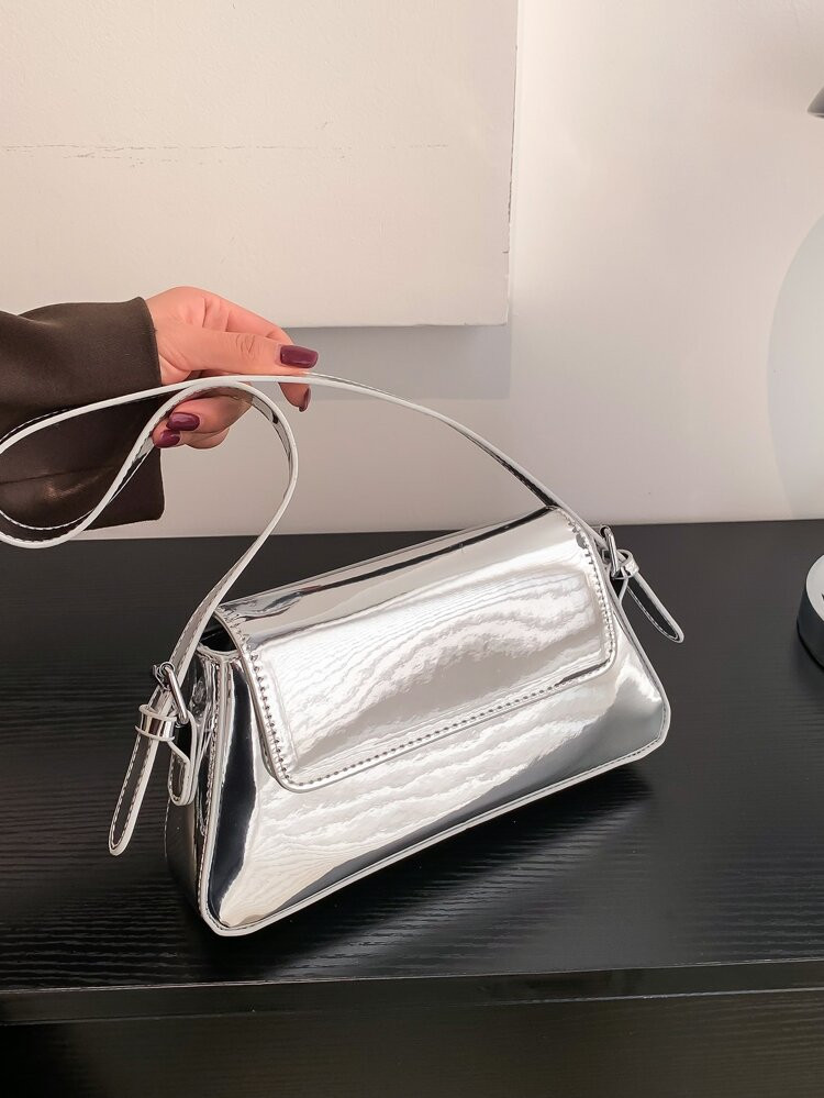 Minimalist Metallic Flap Baguette Bag | SHEIN
