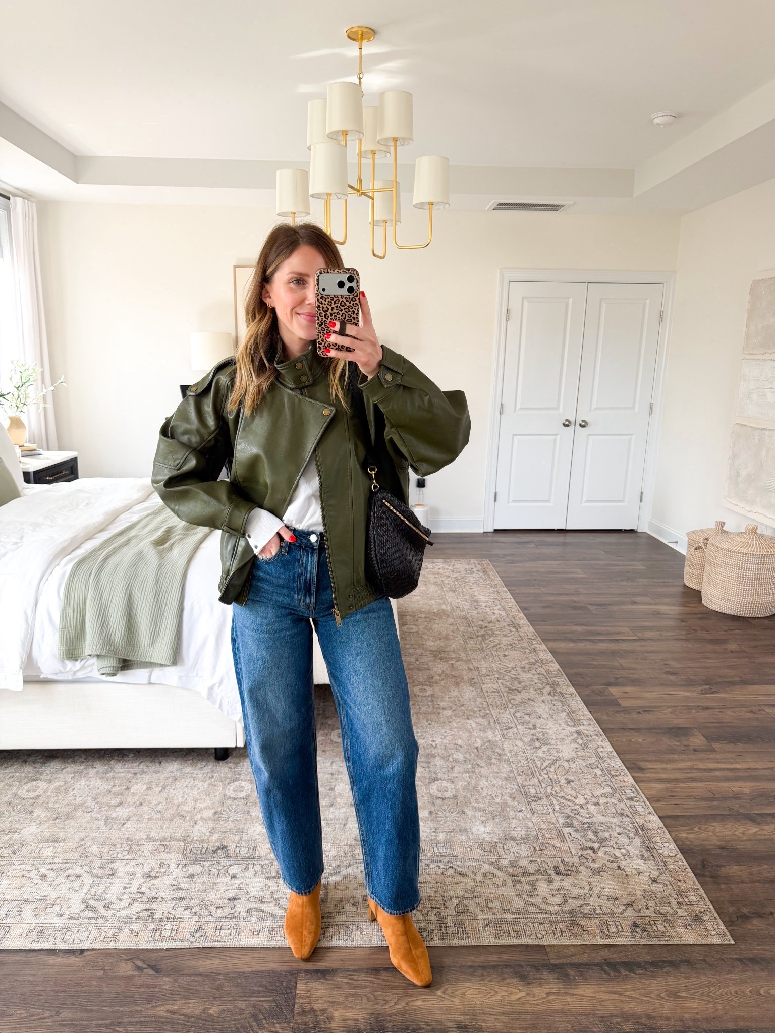 Cool girl vibes in this vegan leather jacket (wearing S) 