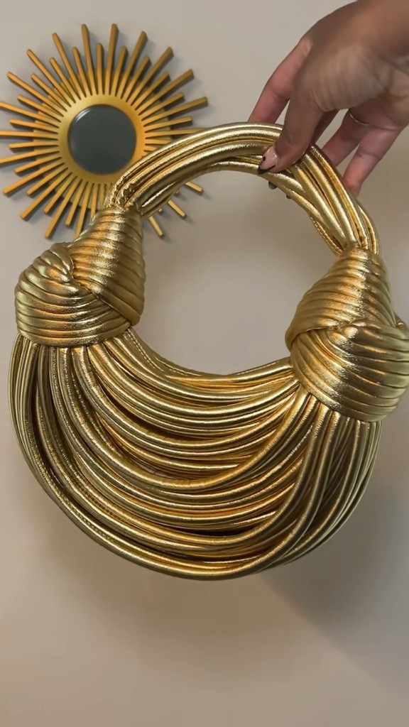 Elevate your look with this elegant gold bag! 

#LTKStyleTip #LTKFindsUnder50