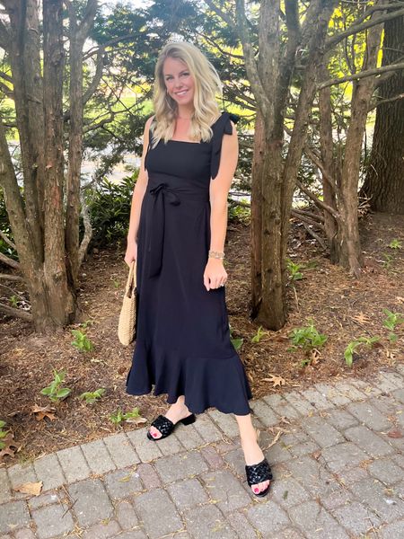 This gorgeous maxi dress is on major deal! Available in a ton of colors. Easy to dress up or down! Wearing size small. Great wedding guest dress! #FounditOnAmazon #AmazonAmazonFashion #FoundItOnAmazonFashion

#LTKSaleAlert #LTKSeasonal #LTKFindsUnder50