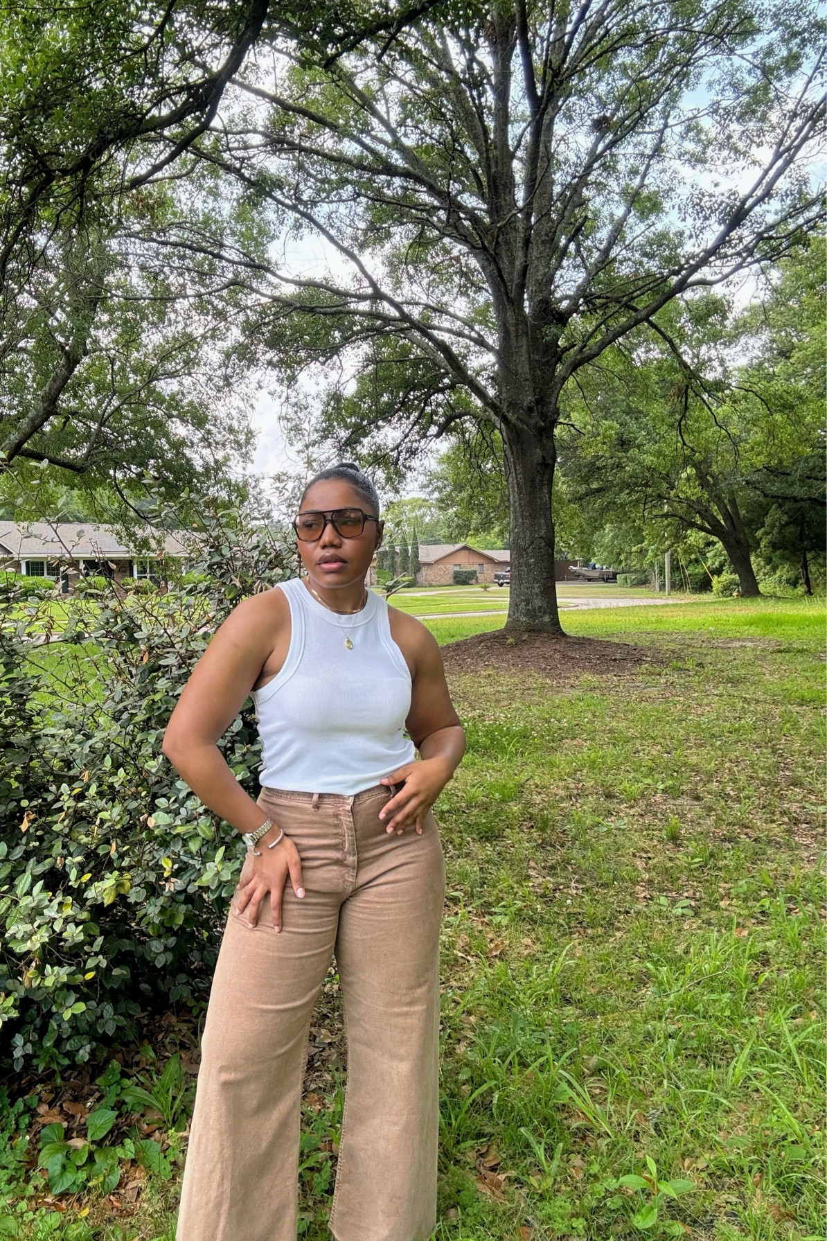 she’s summery and chic! 

#LTKsalealert #LTKstyletip #LTKfindsunder50