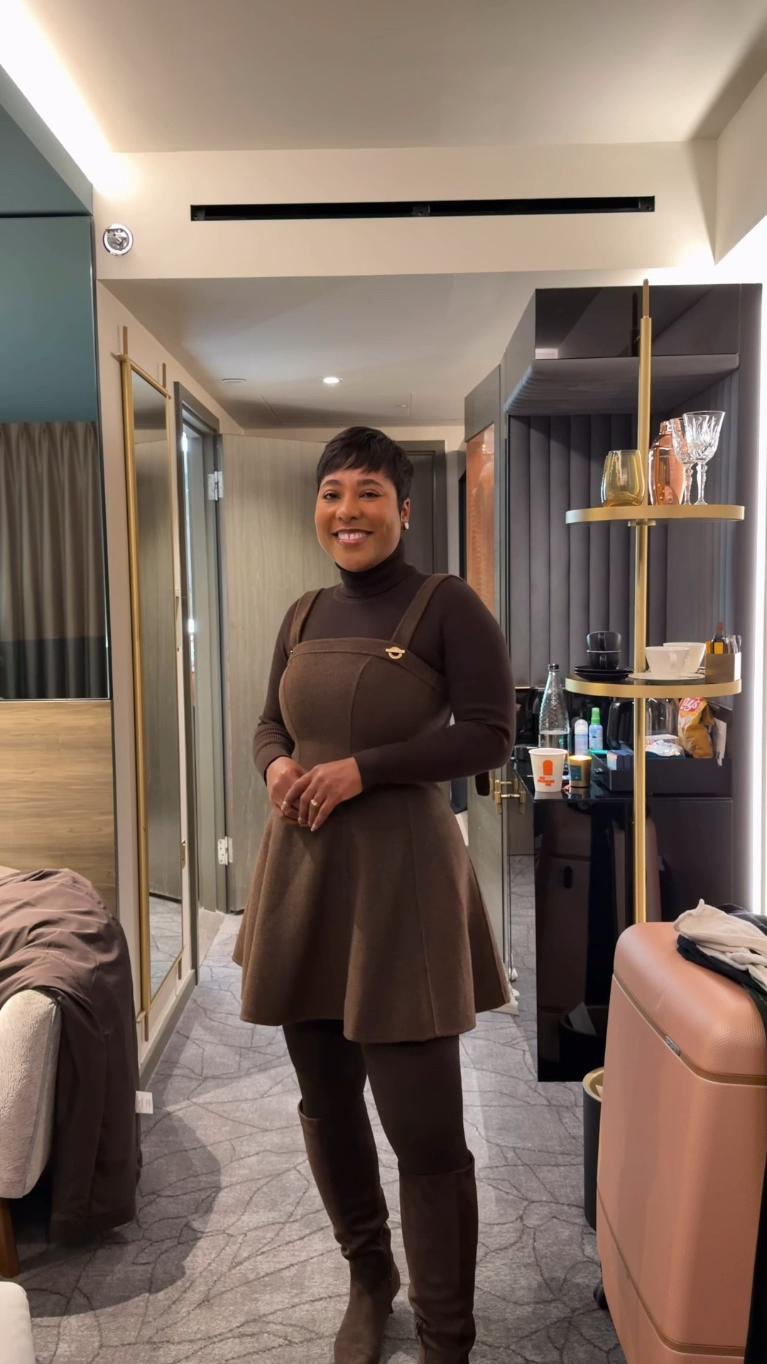 Brown monochromatic winter outfit 


What to wear in London
Winter dress outfit 

#LTKootd #LTKgrwm #LTKOver40