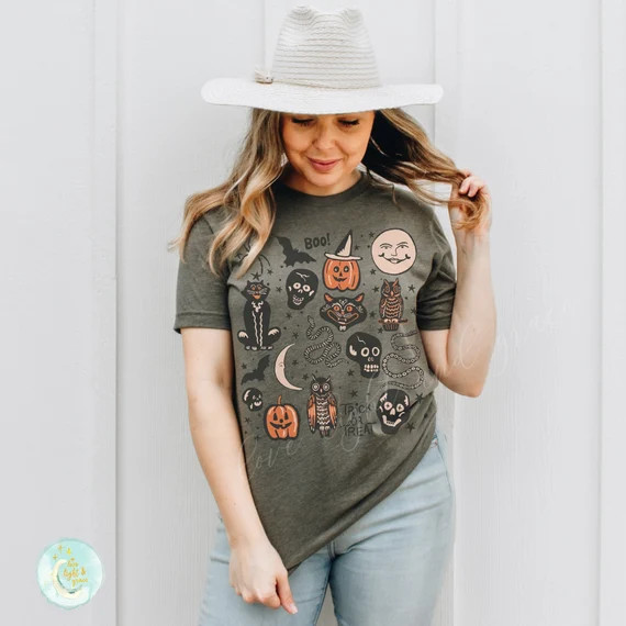 Halloween Doodles Vintage Halloween Shirt Fall Apparel Witchy - Etsy | Etsy (US)