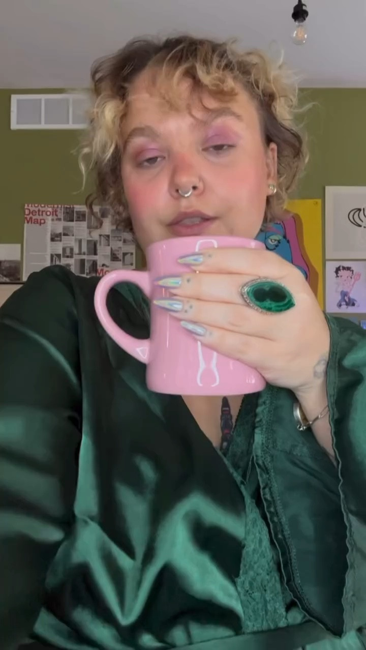 Grab your cup of ☕️ to get ready with me for lunch with the fam 💗

My fashion sense has pivoted to all things WARM and COZY. What does that look like? Earmuffs, sparkly scarfs and double socks! 

Winter time can be weird for your fashion sense. It’s almost like planning 2 whole outfits - the one without the winter accessories on and the one with. It can be hard! But Midwest winter and the beauty of Michigan in snow has me feeling like it is so worth it ❄️

Oh? Not to mention the cozy feeling of seeing snow fall from inside with a candle lit reading a mystery novel ;) 

How are you handling the change in season? 

….

Plus-size style, self care, self love, body positivity, size 14, how to dress for the winter, winter fashion inspo 

#grwmreel #plussizestyle #midsizefashion #size14 #size14style #warmclothing #winterfashion