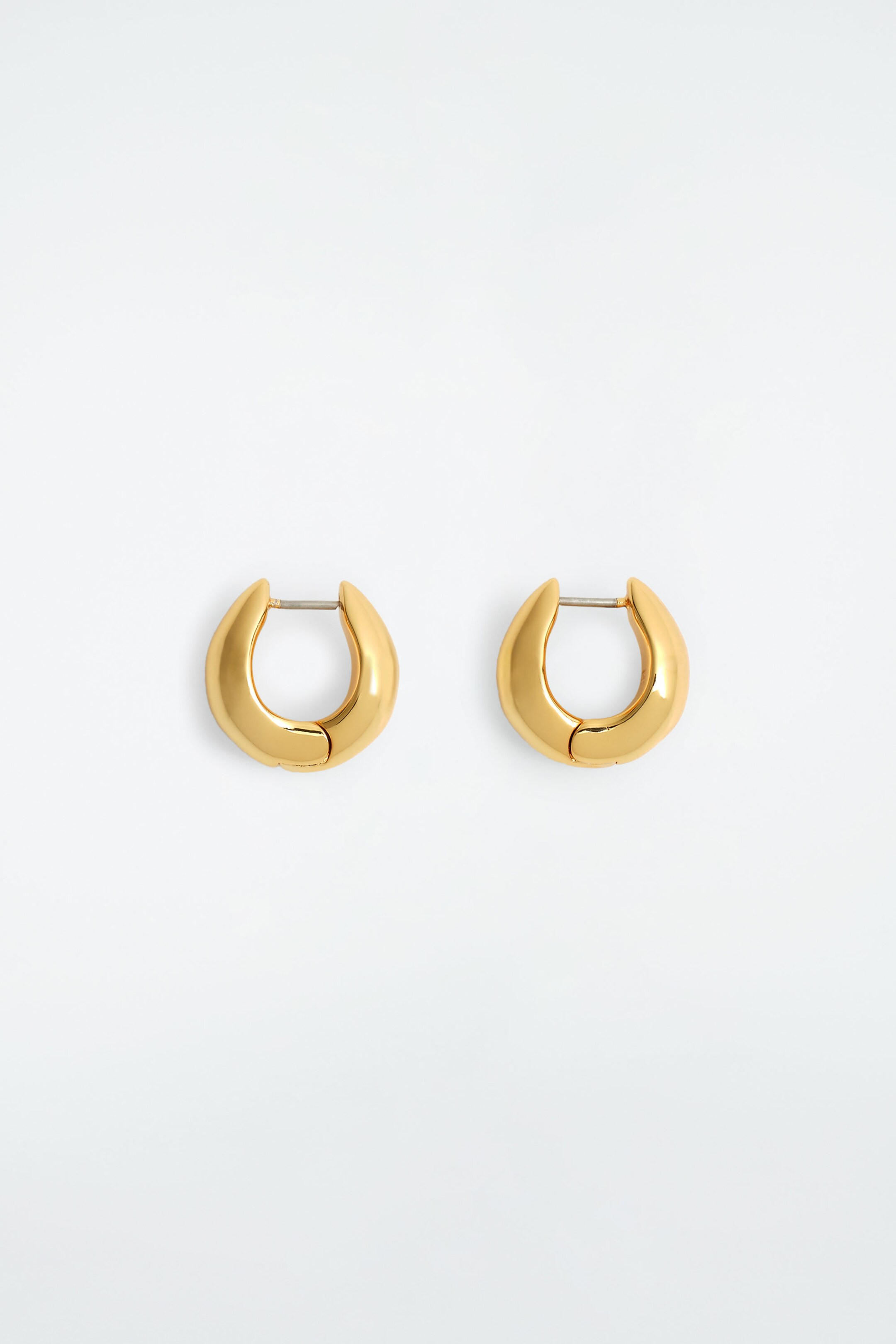 MINI CURVED HOOP EARRINGS - GOLD | COS UK