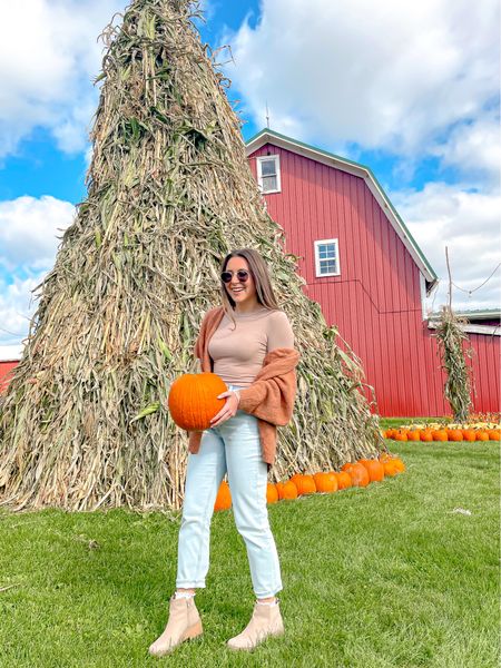 Pumpkin patch outfit!!

Jeans are size 4 for a looser look
Linked a similar cardigan 

#LTKSeasonal #LTKfit #LTKunder100