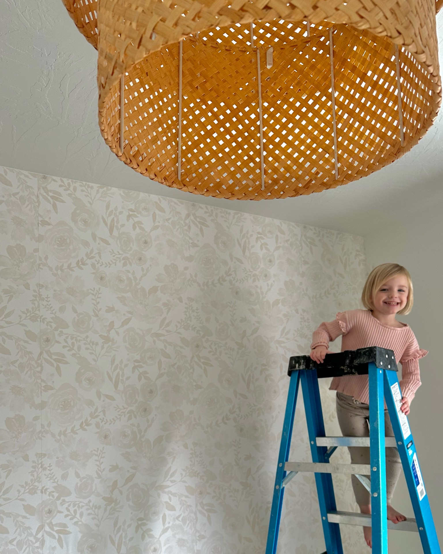 Wallpaper, girls room, girls bedroom, floral wallpaper, peel and stick wallpaper 

#LTKkids #LTKhome