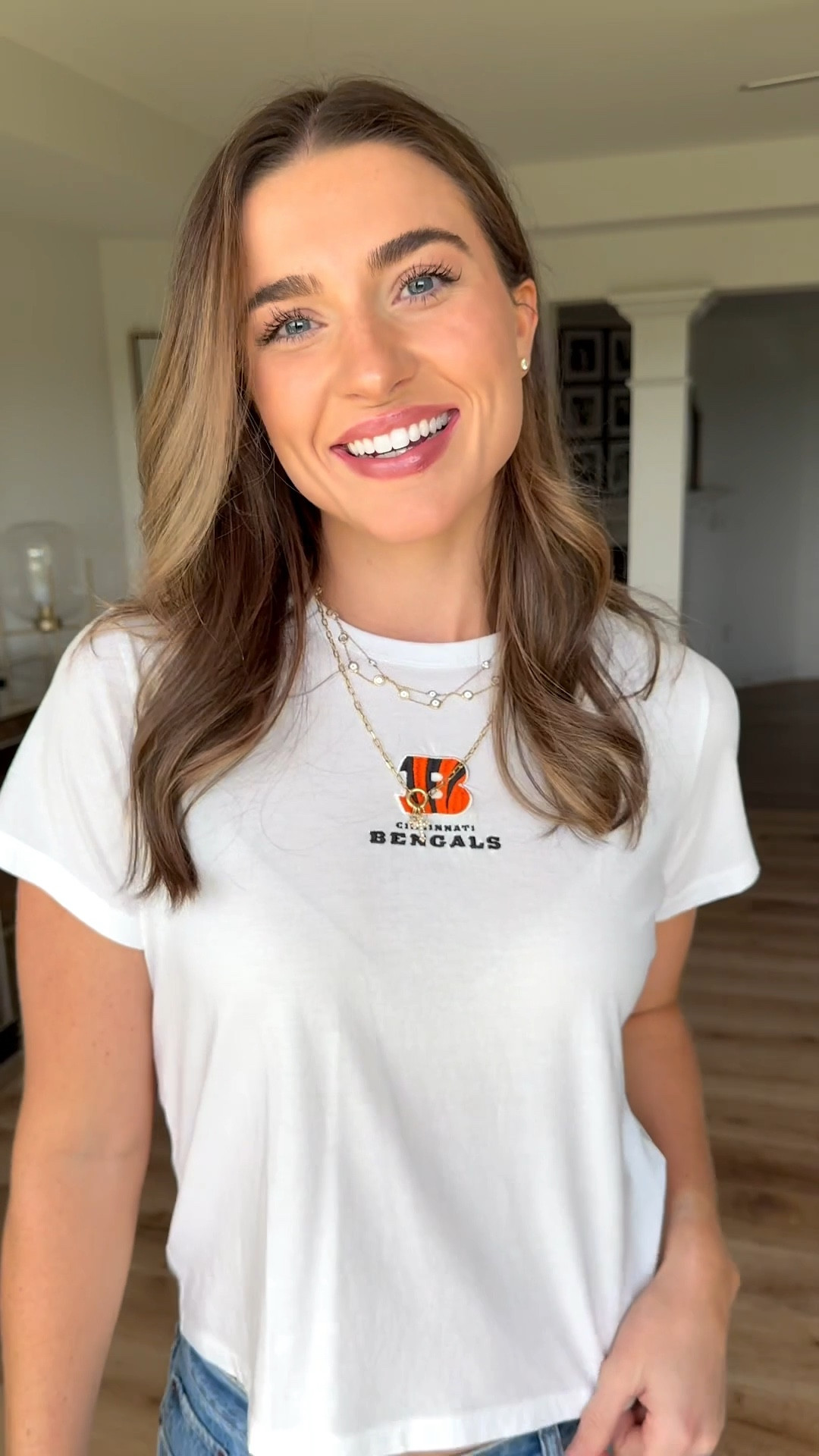 #AbercrombiePartner GRWM for football season with over @abercrombie ‘s  NFL Line ! So excited to style each of these pieces for this football season! 😍🍂🏈😇  @abercrombie 