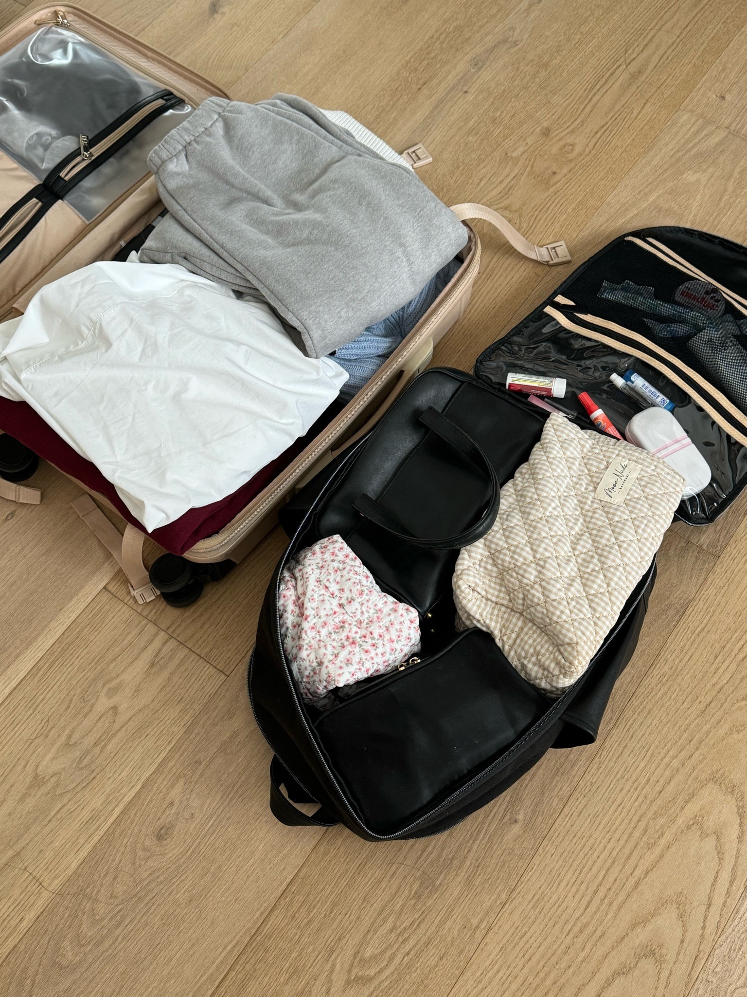 I looove my carry on luggage set up and everything is 30% off!!!! I have the beige carry on and the backpack in black
