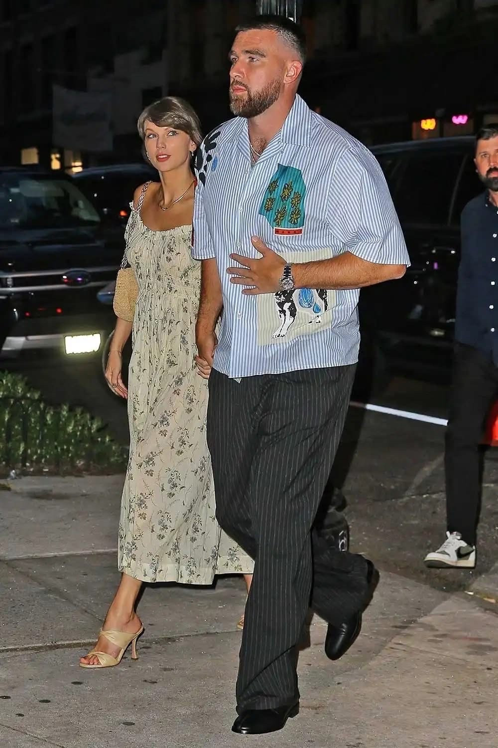 Taylor Swift’s exact dress & it’s actually in stock! RUN!!!
#taylorswift #grandmillenial

#LTKootd #LTKWedding
