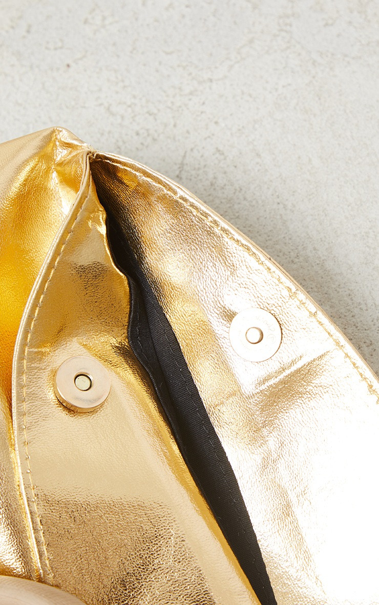 Gold Moon Shape Slouchy Clutch | PrettyLittleThing US