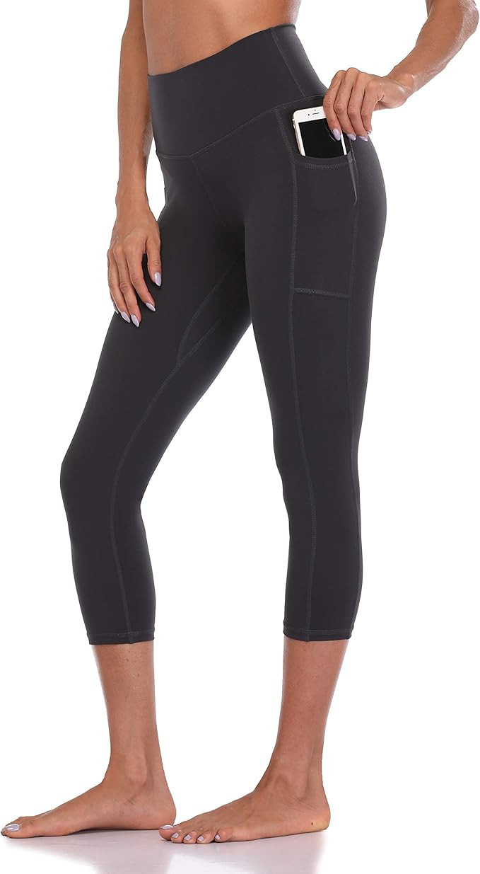 Colorfulkoala Women's High Waisted Capri Leggings with Pockets 21" Inseam Workout Yoga Pants | Amazon (US)