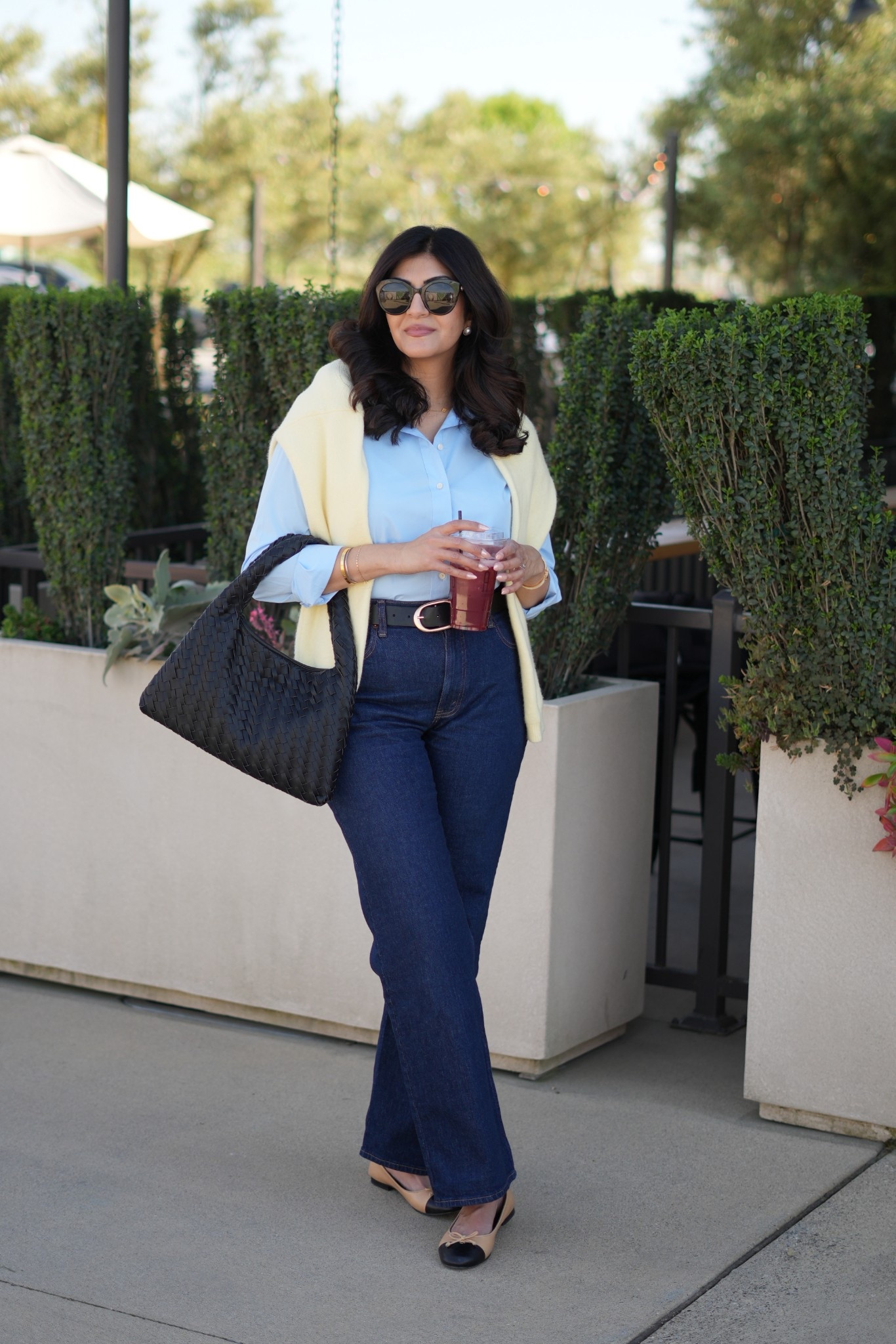 Favorite jeans are on sale! These high waist jeans high the fupa. It also is giving 90’s style vibes. Wear them to the office or on the weekend. Wearing a size 30.

#businesscasual @abercrombie #workwear #darkdenimjeans 

#LTKWorkwear #LTKSaleAlert #LTKMidsize