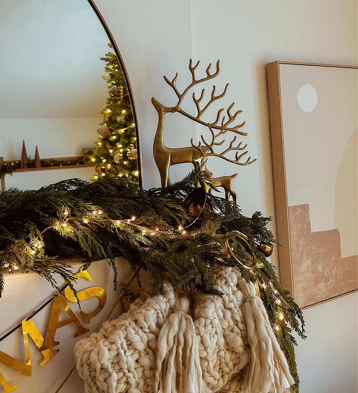 Viral deer found at Walmart!

#LTKSeasonal #LTKHoliday