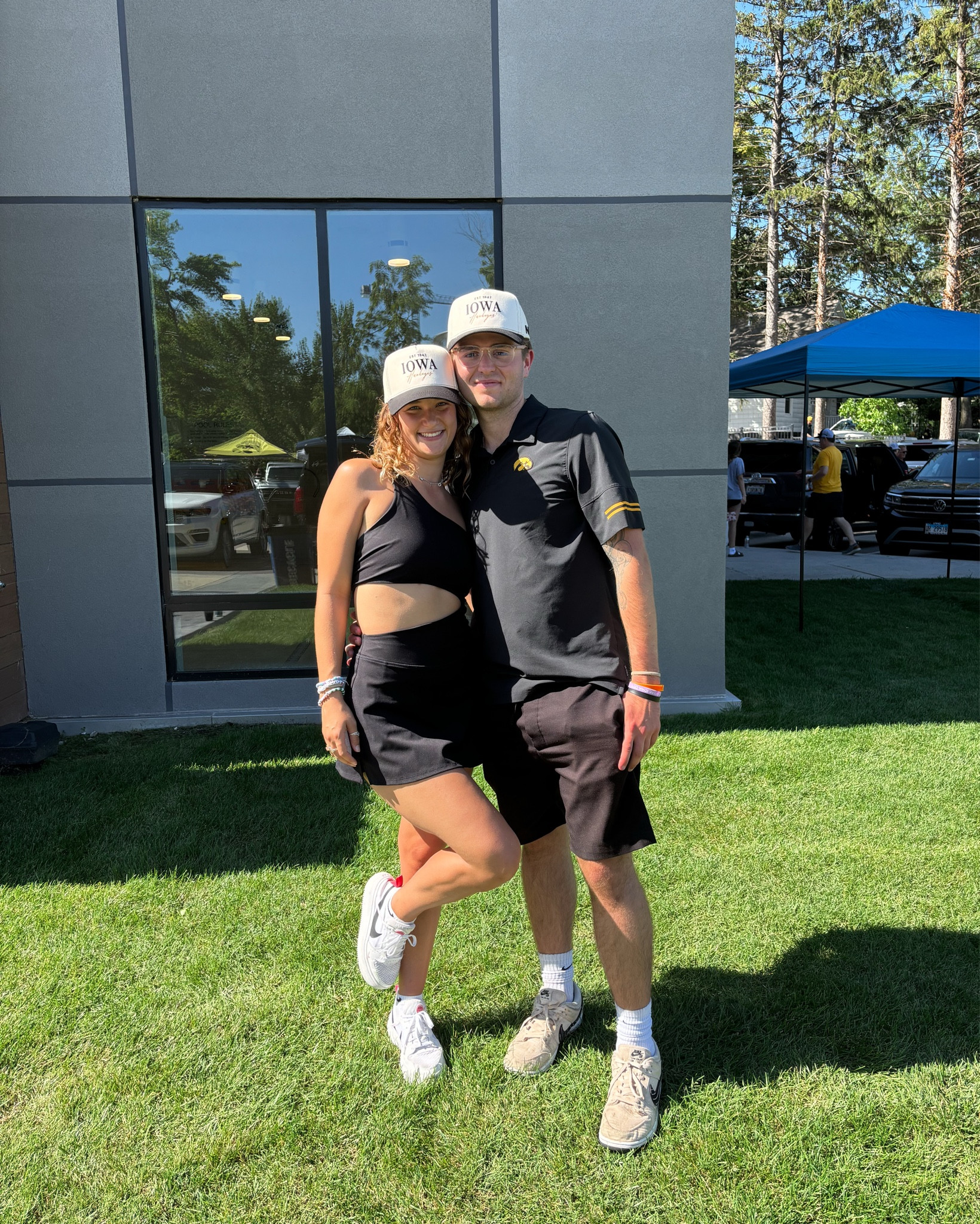 💛🏈Gameday fit
Dress is small shoes 7.5