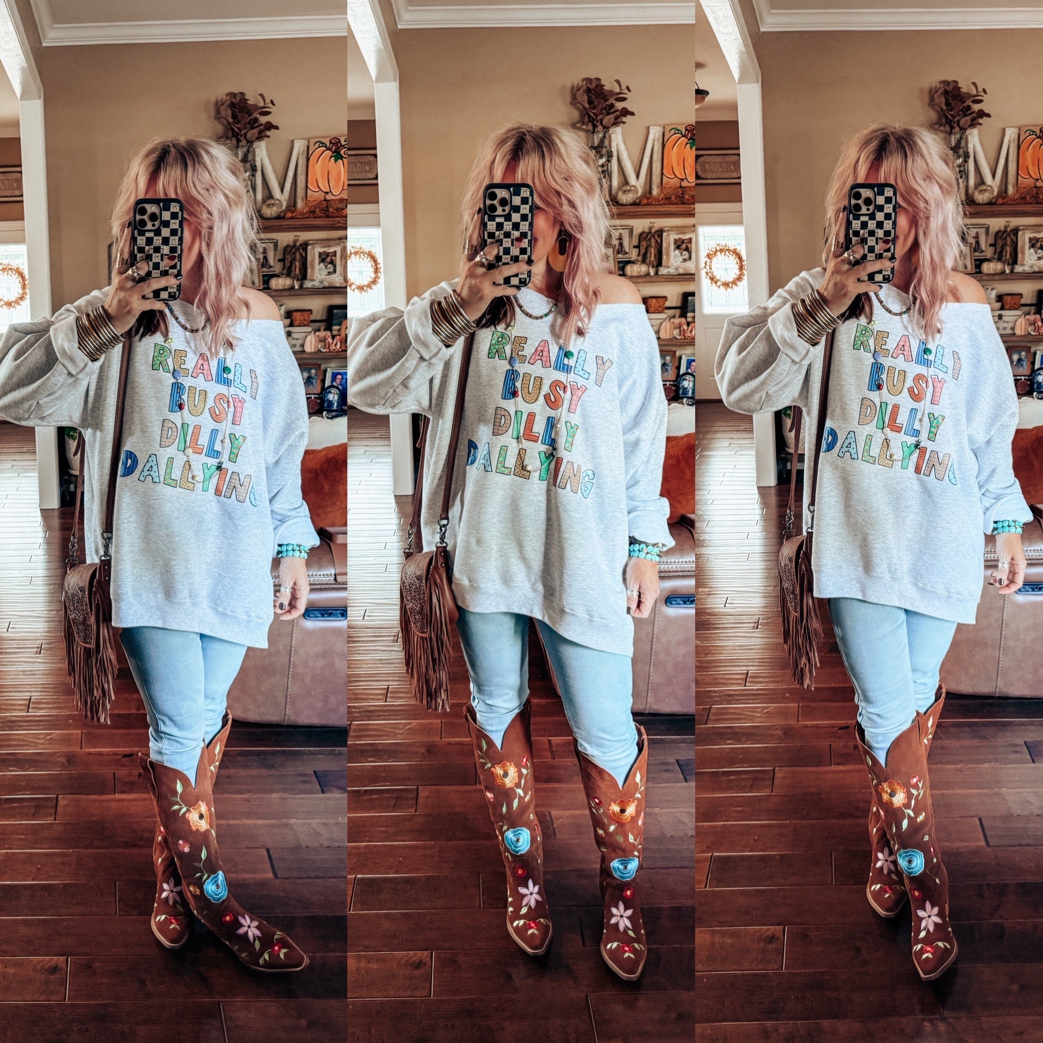 Ok friends try this on your old sweatshirts that need some new life or thrift one! I’m also of course linking this one I’m wearing from @shopettaandeast and you can save with code MANDIE20 on it and MANDIE25 on the @shopbeljoy jewelry. 
My sweatshirt is a XL
Levi’s are a size 30 
Boots run true to size 