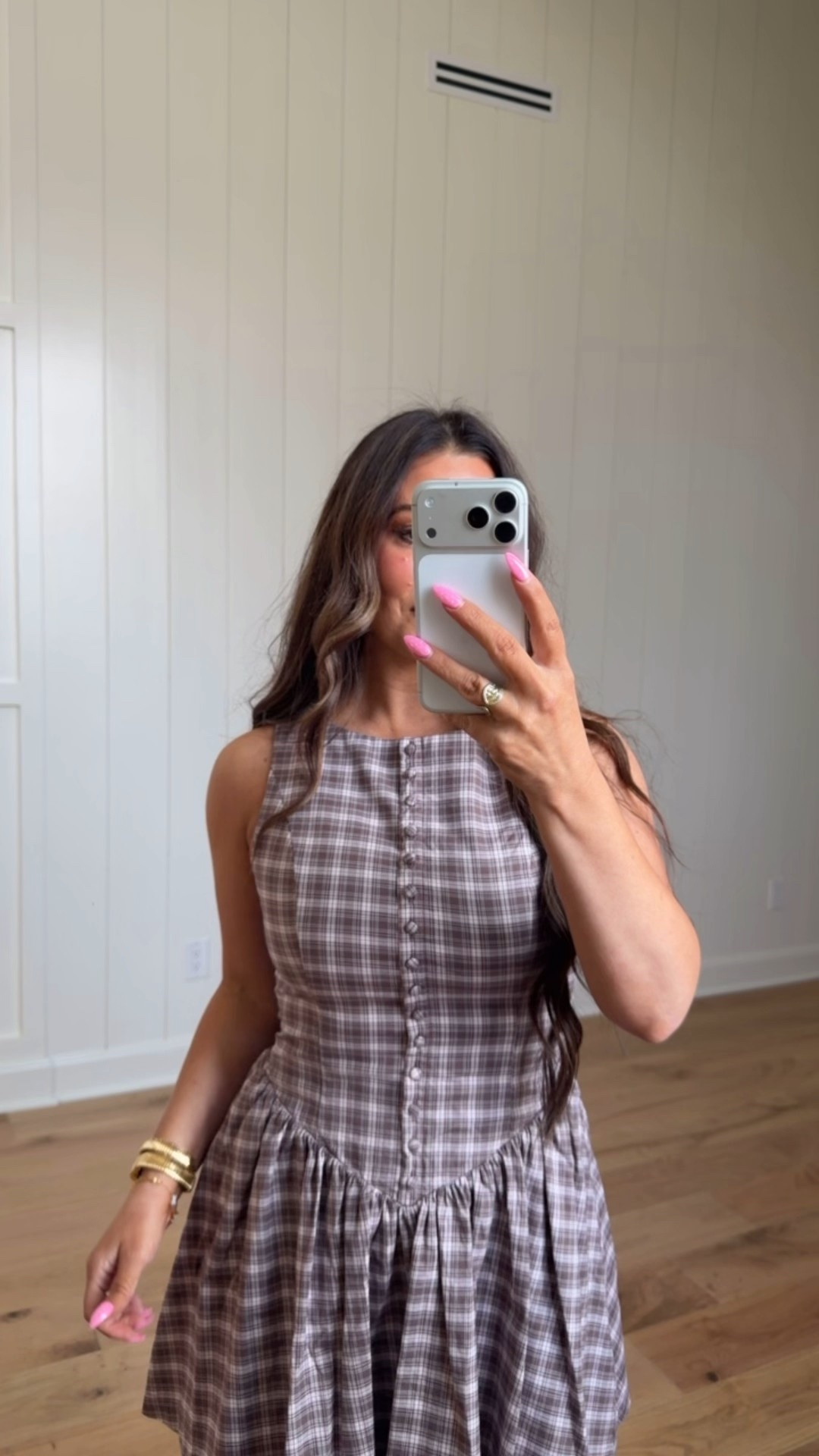Abercrombie Plaid Mini Dress | Flattering Fit & Flare

This might be one of my favorite Abercrombie dresses ever 🤍 The fit is insanely flattering — structured through the top with the prettiest flowy skirt.

Perfect for spring, family photos, brunch, date night, or shower season.

Wearing a size Small. True to size.

If you love feminine, tailored pieces that actually fit well — this one is a dream.

#LTKValentine #LTKPetite #LTKootd