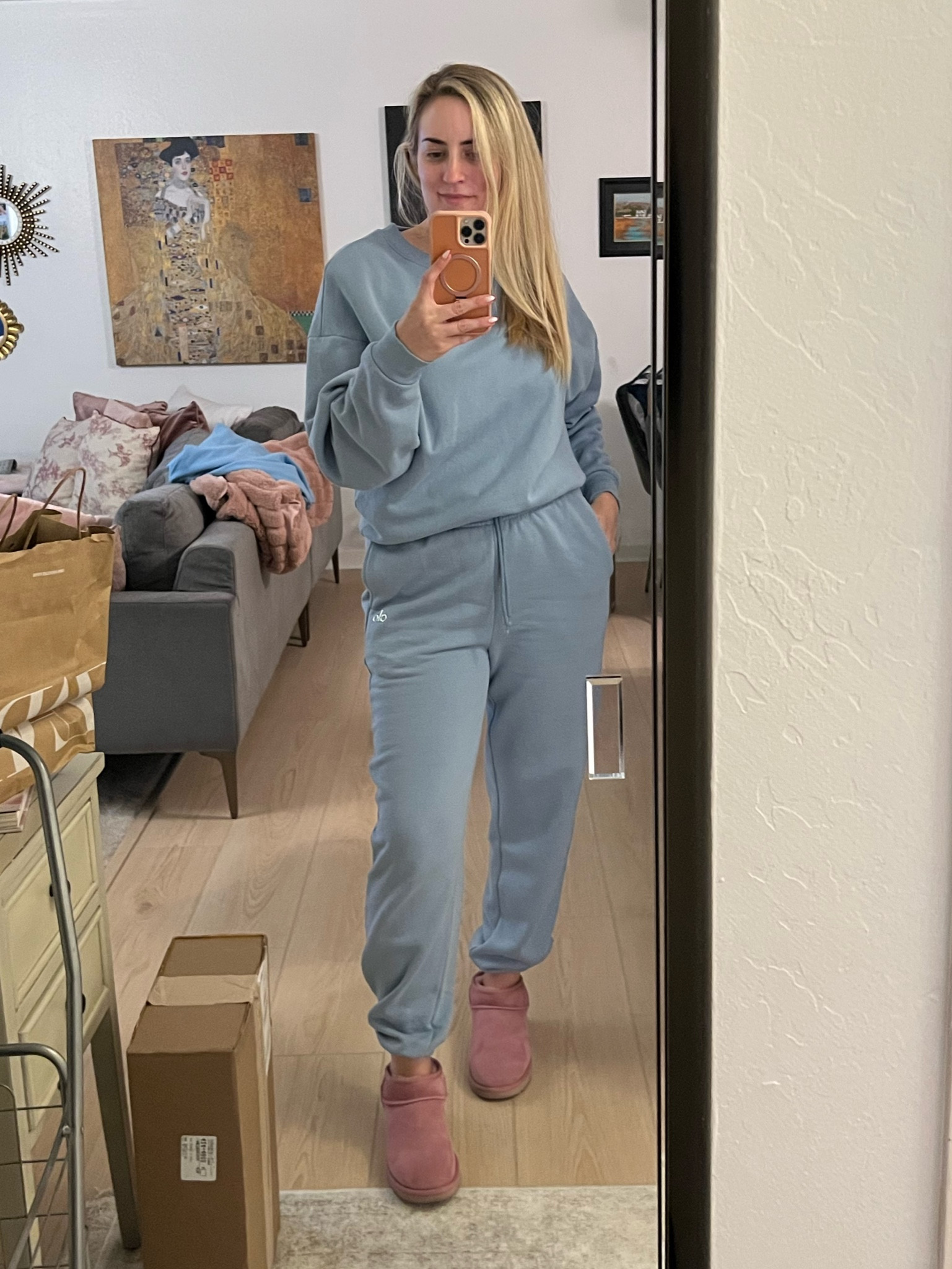 Winter comfy and cozy outfit | matching sets | Ugg boots | alo set 