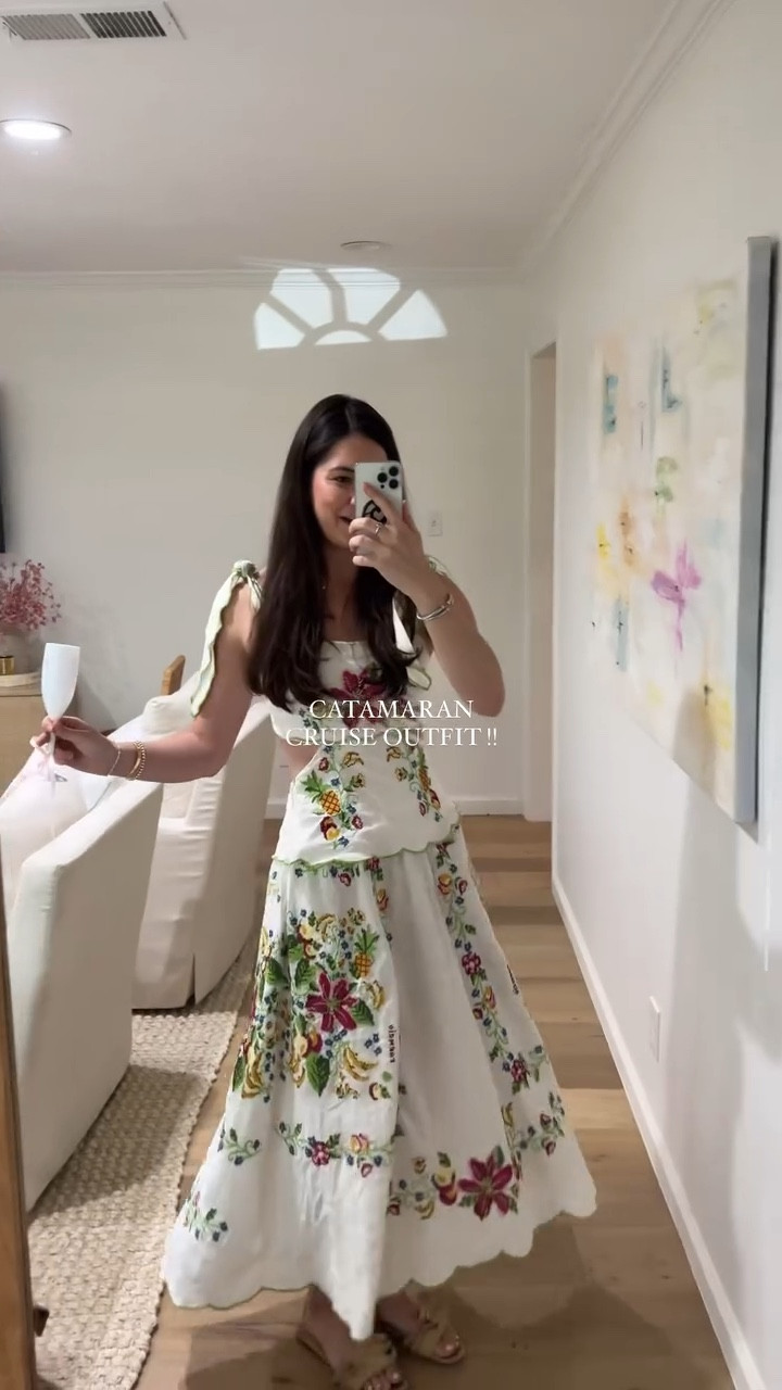 obsessed with anything @farmrio !!! 🌴