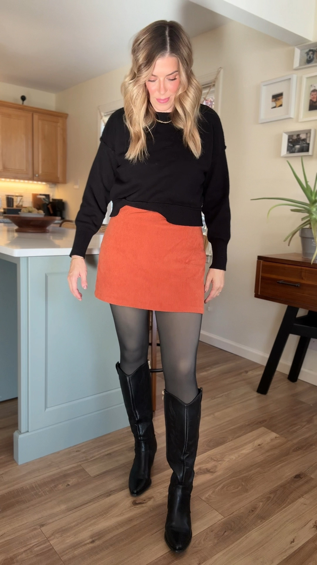 Holiday party fit 

#LTKSeasonal #LTKFindsUnder50 #LTKMidsize