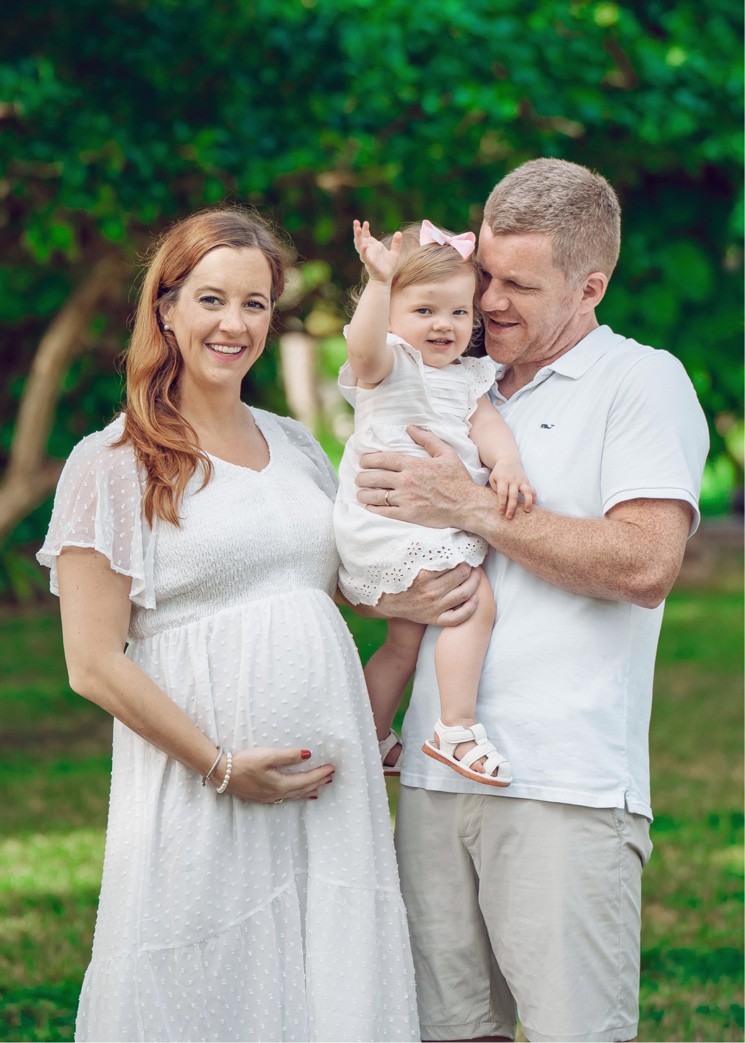 Our Christmas cards are currently on their way to friends and family all over the world (four continents!) and I can’t wait for them to arrive so here is a sneak peak. It’s pricey, sure, but there’s nothing like the joy of checking your mailbox and getting a photo card for the holidays - keep them coming!