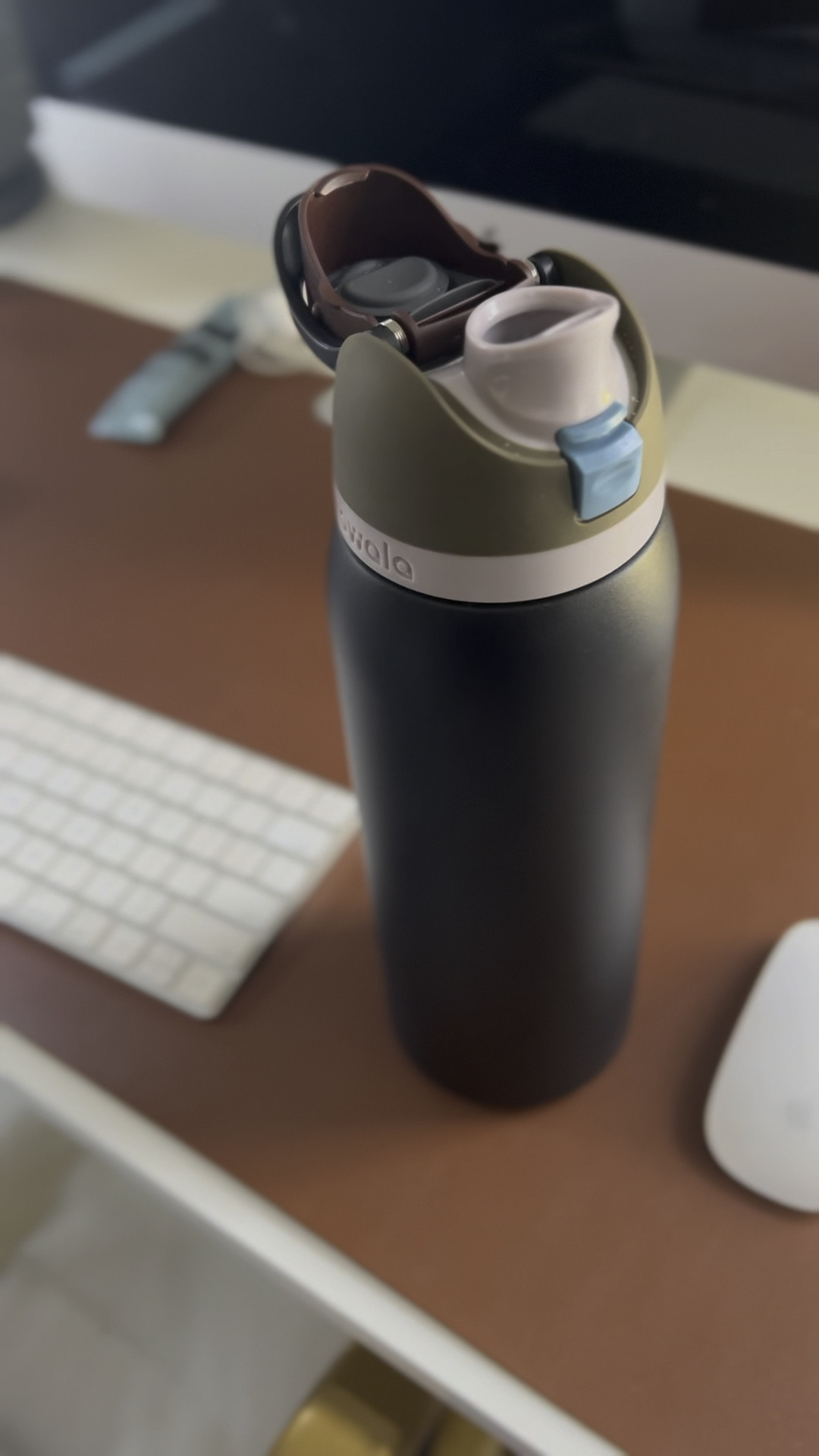 my new favorite water bottle for workouts/commuting. Spill proof and easy to carry. Comes in a lot of different colorways and 24oz,32oz and 40oz.

#LTKfitness #LTKfindsunder50