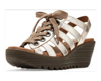 Click for more info about Women's FLY LONDON Litu469fly