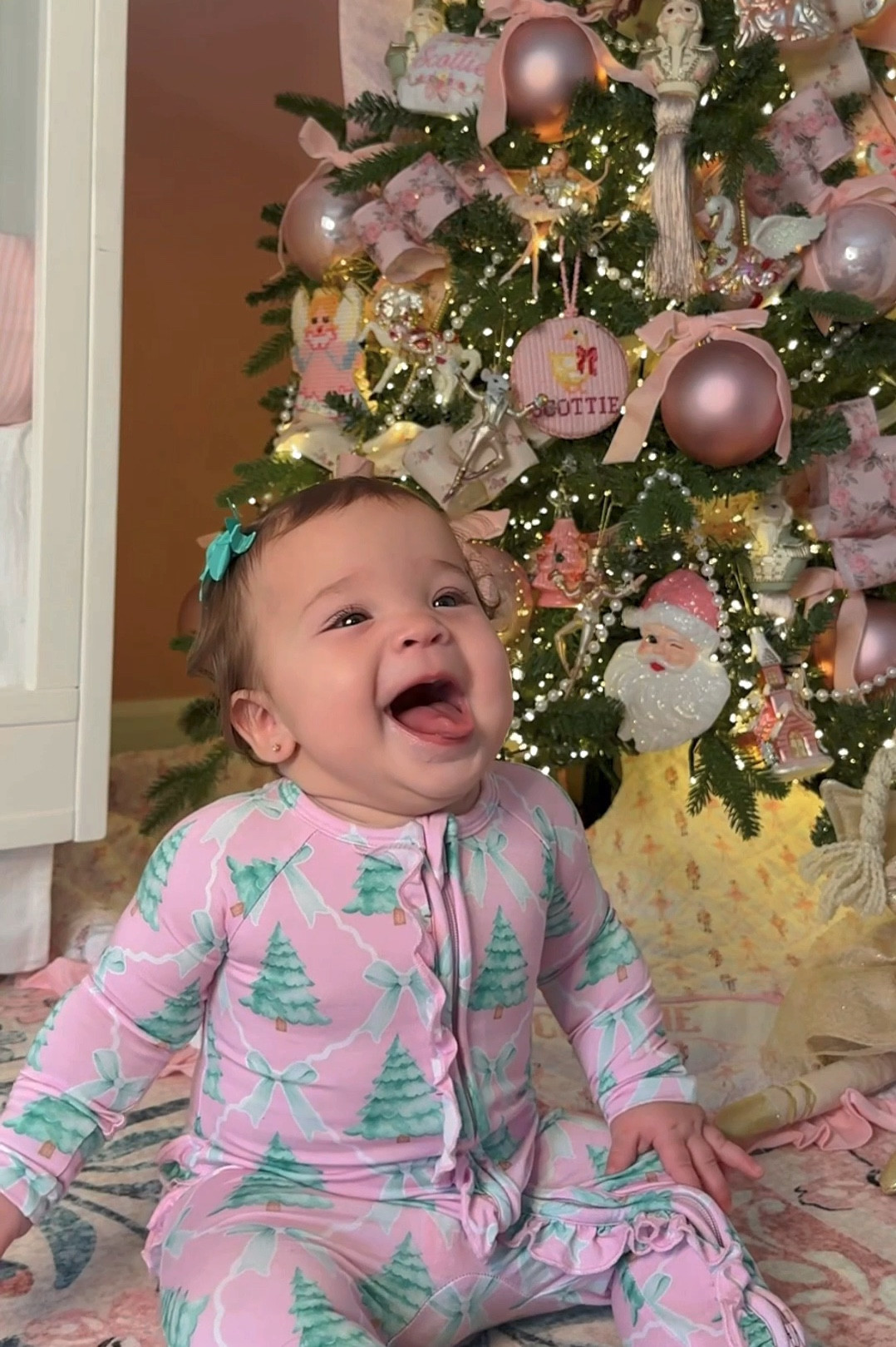 We love @bumsandroses bamboo holiday prints this year! So precious!! 

#LTKKids #LTKHoliday #LTKBaby