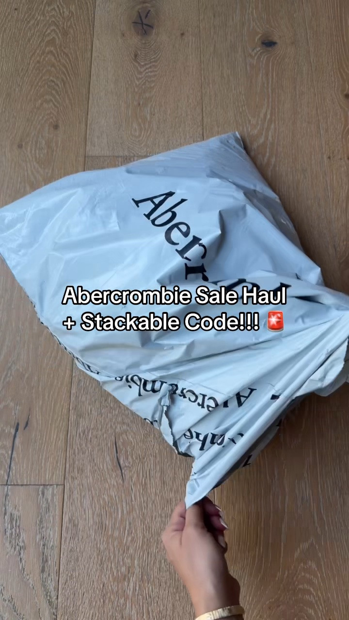 Soooo many cute new arrivals and things on sale 😍 I will post a try on soon & have these 🔗 on my LTK. Code SUITEAF stacks with the sale to save extra $$$


@abercrombie

#LTKSaleAlert #LTKU #LTKootd