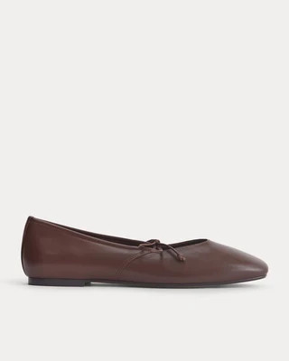 Leather Keyhole Flat by Everlane in Burnt Umber, Size 9.5 | Everlane