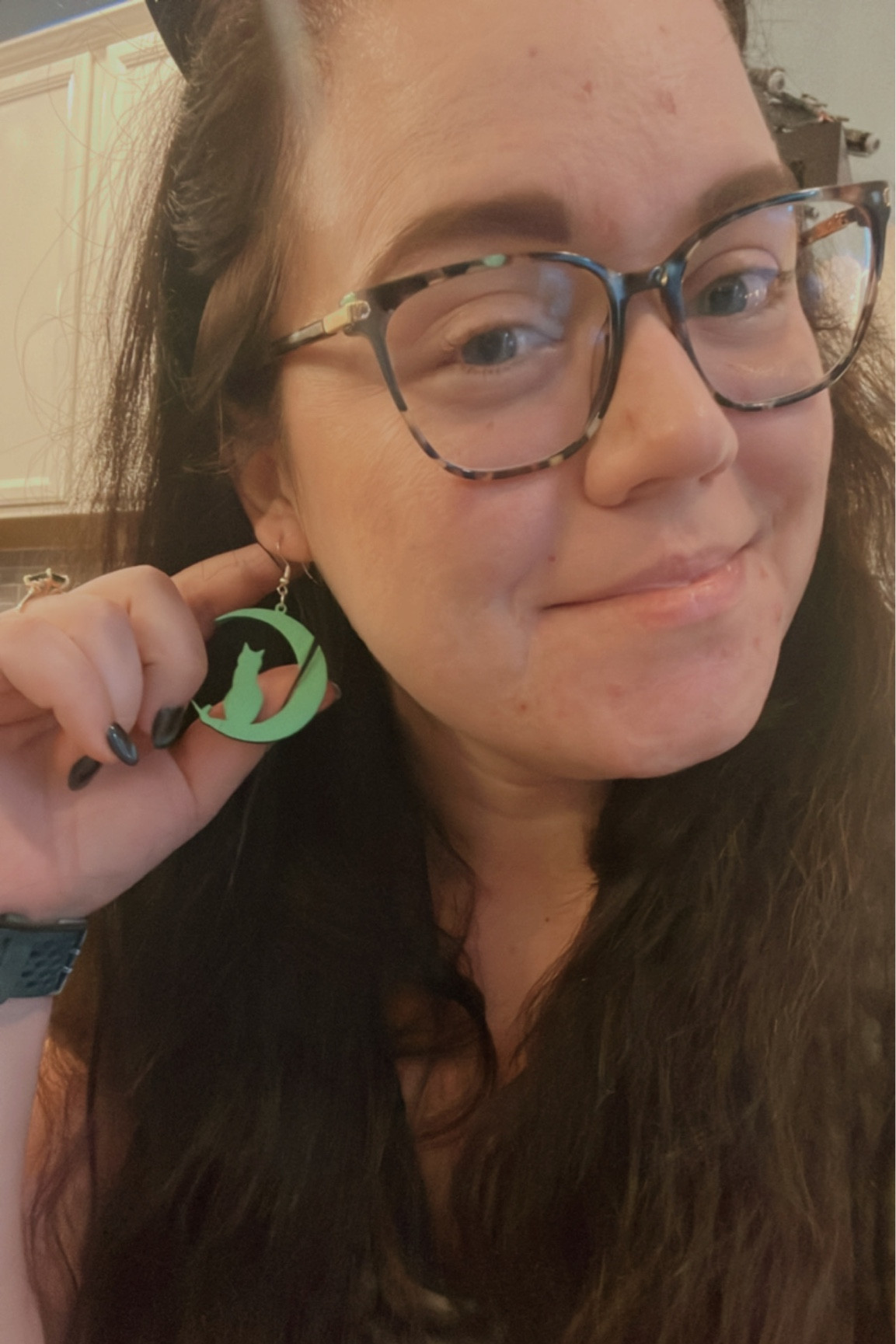 Wearing my cat moon earrings for handing out candy tonight! 💚🎃🐾😻

#LTKfindsunder50 #LTKsalealert #LTKSeasonal