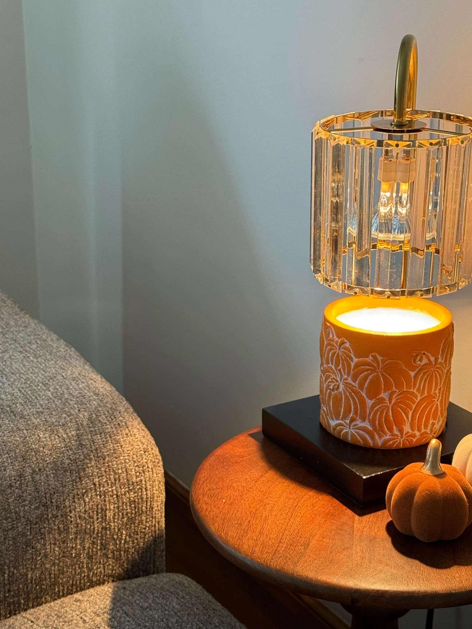 All the fall home decor of our dreams! Some items in my reel are not linkable, but I will share the closest dupes I can find! 


#LTKHome #LTKSeasonal