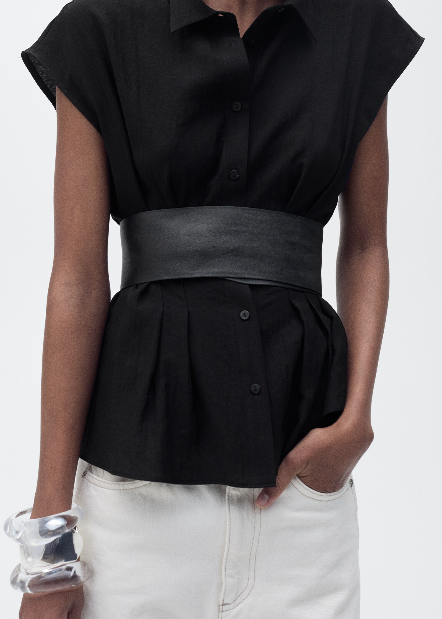 Short-sleeved pleated shirt - Women | MANGO USA | Mango (US/MX/AU)
