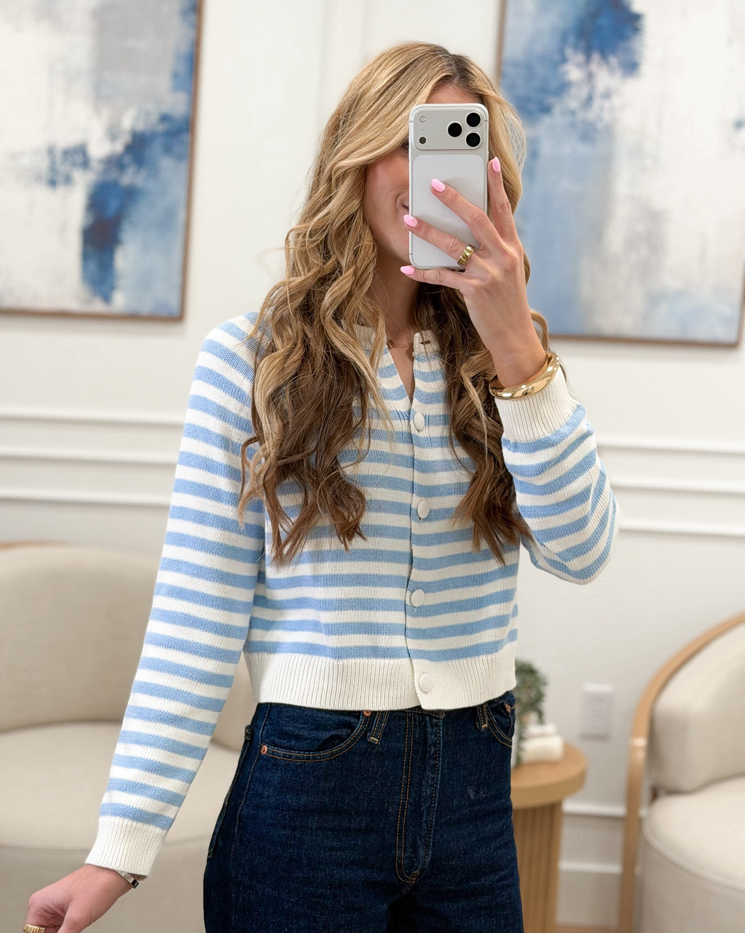 @Target This striped cardigan from Target is such a classic spring staple ✨

The soft blue + white combo feels fresh and feminine, and it pairs perfectly with dark denim for an easy, polished everyday outfit. It looks so much more expensive than it is and fits like a dream.

One of those pieces you’ll grab again and again all season long 💙
