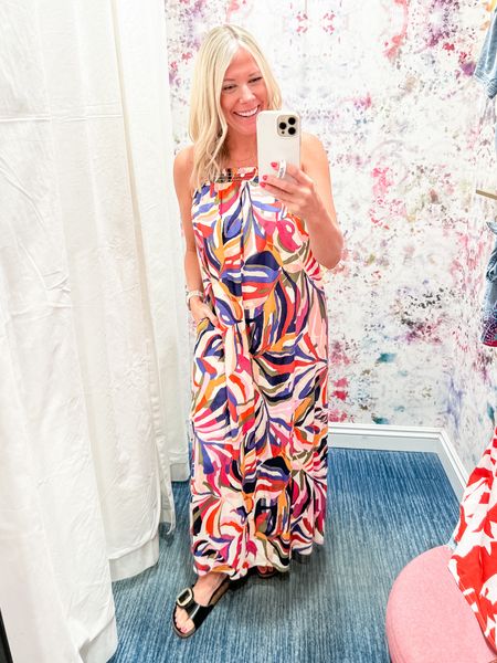 Love this evereve vacation dress. XS Beach vacation Costa Rica summer sun dress tropical print 


#LTKStyleTip #LTKSeasonal #LTKOver40