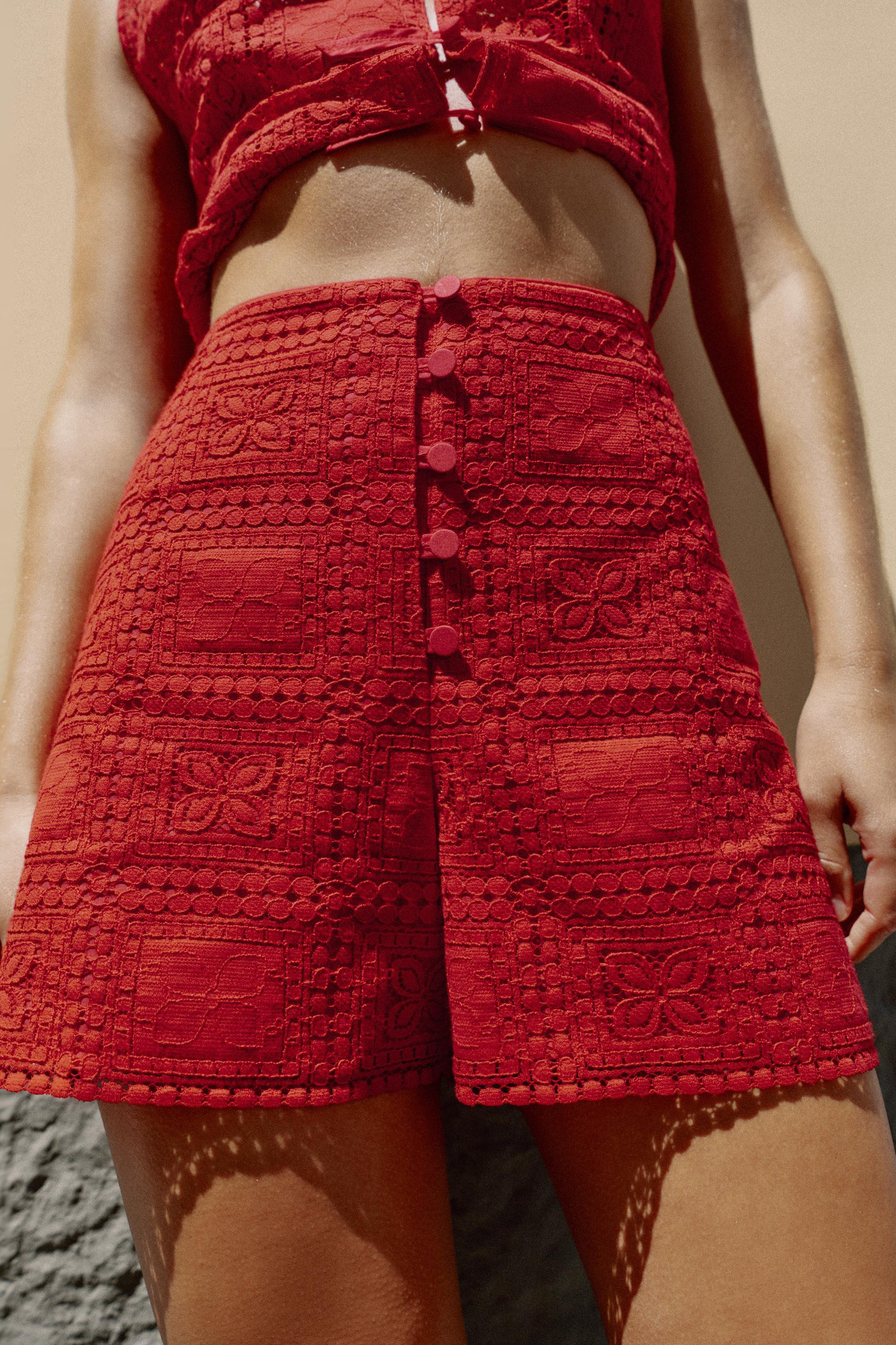 GUIPURE LACE SHORTS | Zara Canada
