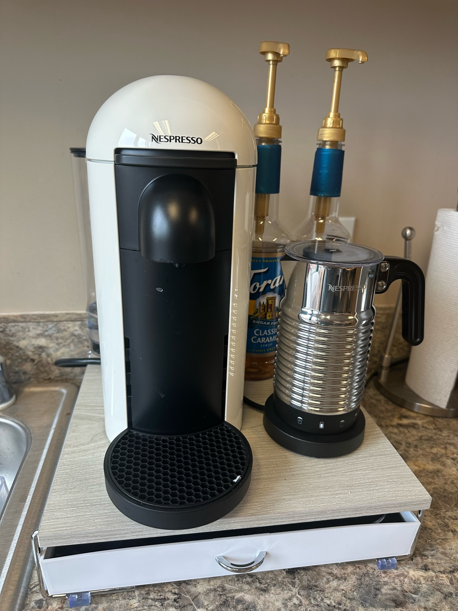 our coffee bar set up at work☕️💼👩‍💻

#LTKHome #LTKHoliday #LTKWorkwear