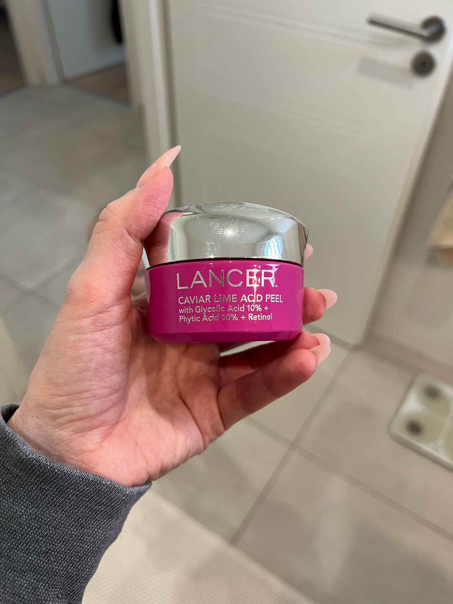 This is the best face mask to use once a week for a nice light exfoliating treatment  

#LTKeurope #LTKfrance #LTKbeauty