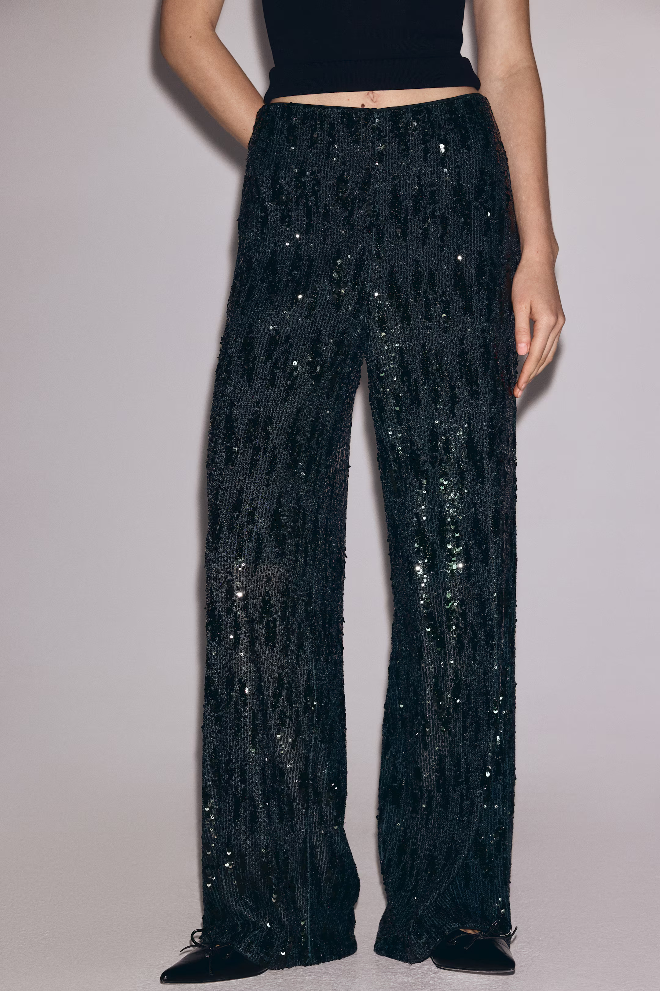 Sequined trousers | H&M (UK, MY, IN, SG, PH, TW, HK)