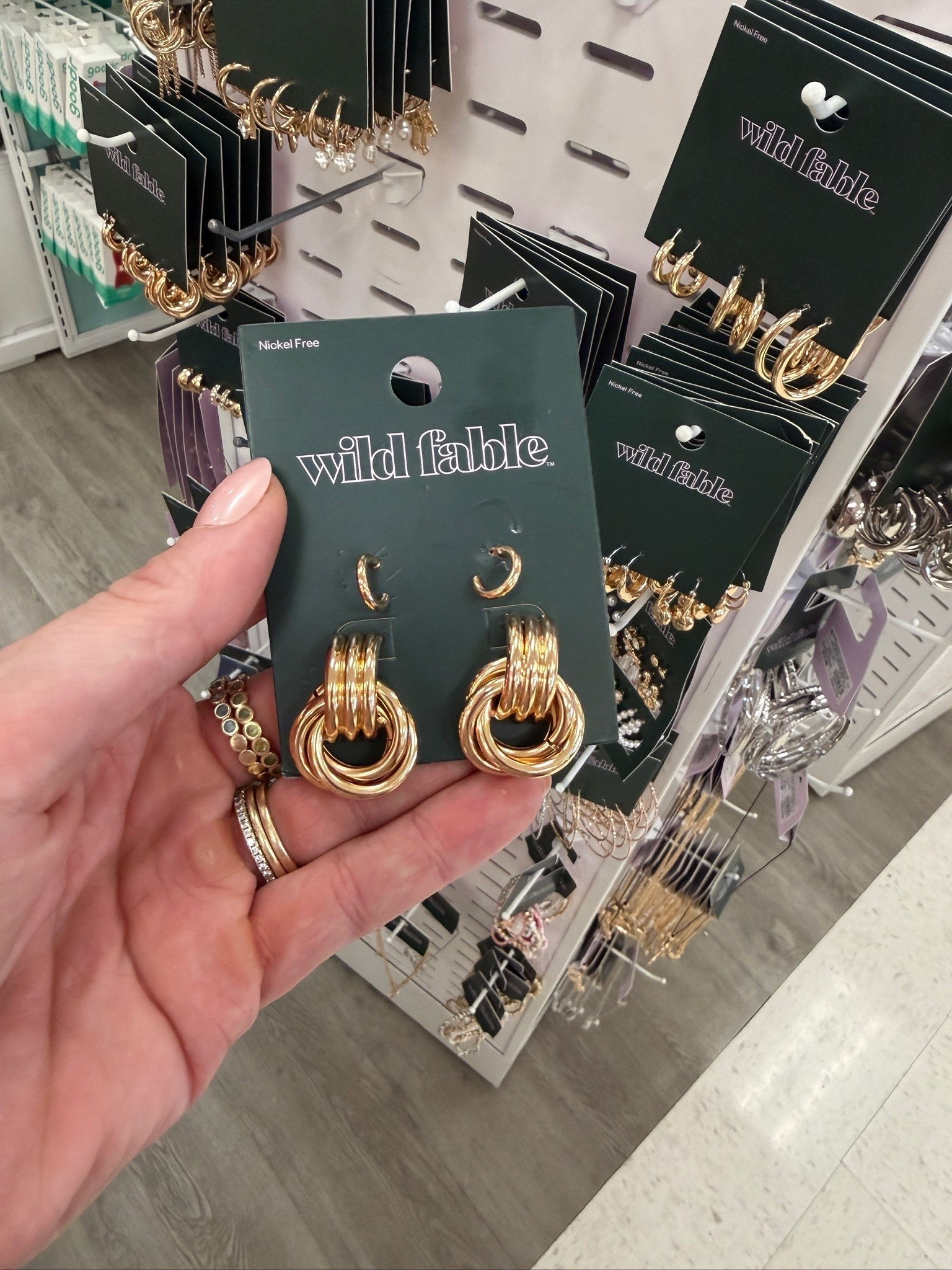 Target find!! These earrings are so perfect for every day🫶




Summer outfits, accessories, jewelry, gold, knot earrings, wild fable, affordable, missy franklin johnson, missy_franklin