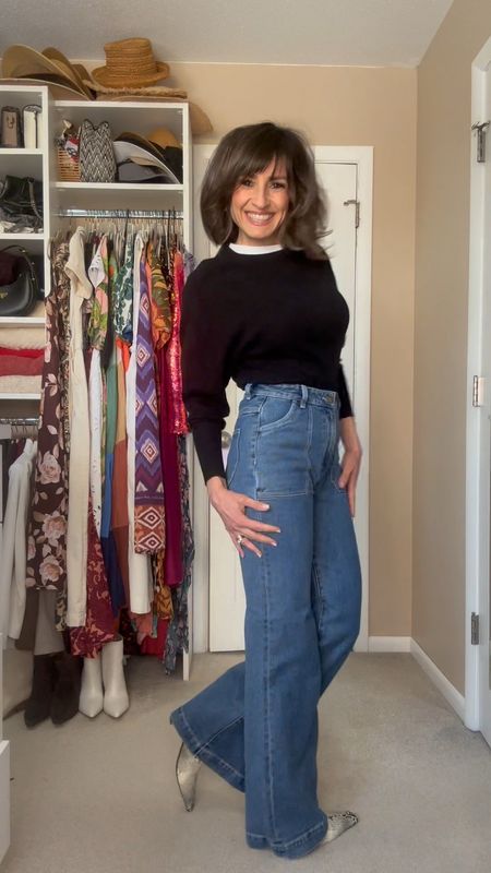 These Rollas jeans is so pretty and makes your 🍑 look so pretty 🤩 

It fits true to size and this style, Eastcoast Flare -Breaker is so cool! Gives a nice 70s vibe! You can style it in so many ways!! I am 5’5” for reference of length and I am wearing size 24.

@shop.LTK #liketkit. #liketk.it/xx

#LTKVideo #LTKstyletip #LTKover40