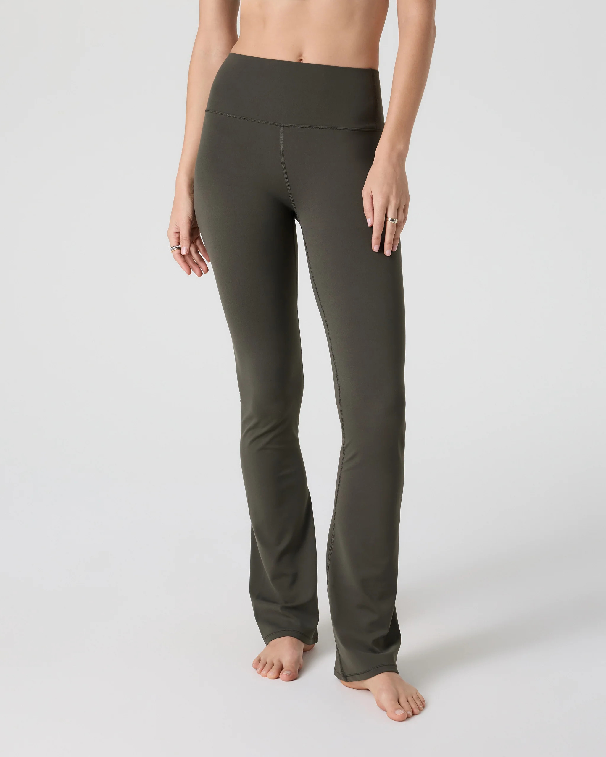 Athletic Clothing & Activewear Apparel for Performance | Vuori | Vuori Clothing (US & Canada)