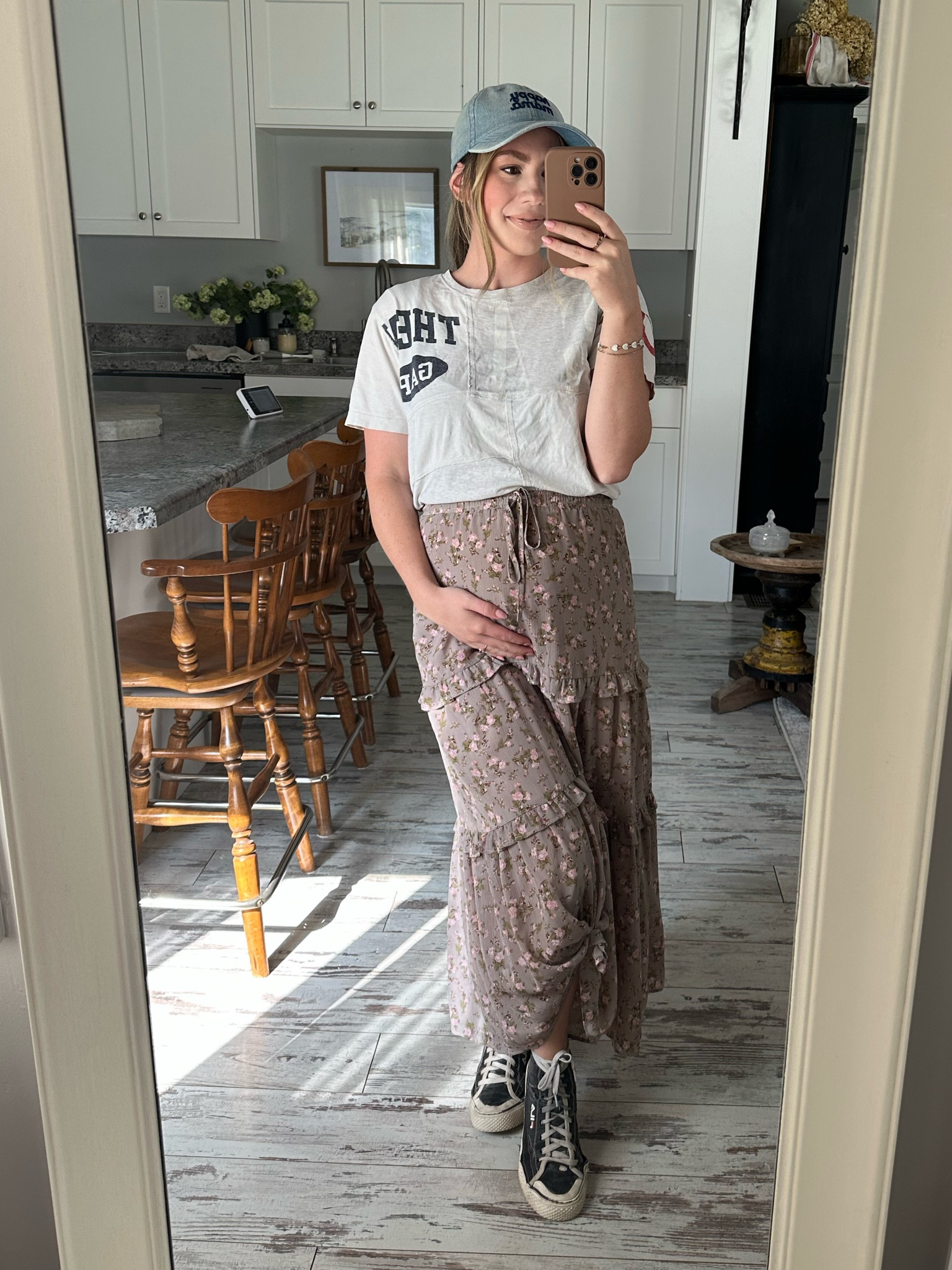 Bump friendly ootd! Perfect for the changing weather right now! Flowy and lightweight so I don’t get too hot and my bump isn’t squished but not too summery that the breeze doesn’t bother me! This whole outfit is so old but I linked some similar items you can use to create the look!

#LTKFind #LTKbump #LTKSeasonal
